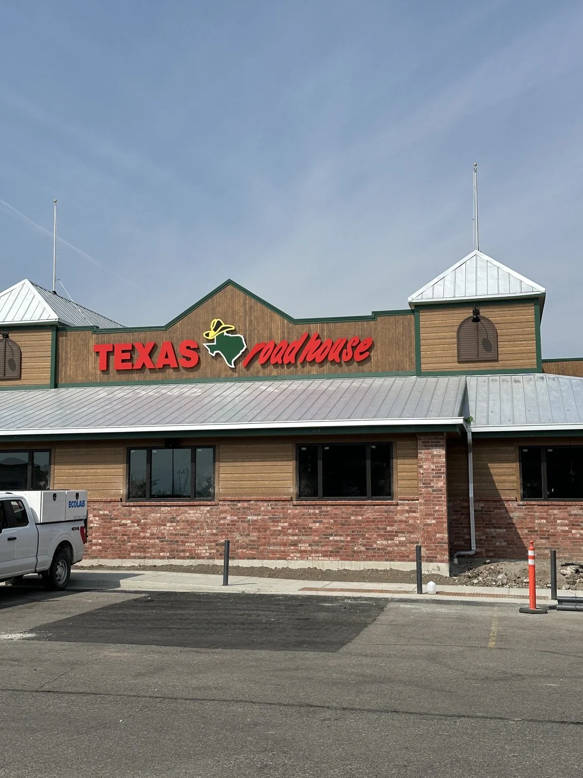 texasroadhousechannelletters.jpg