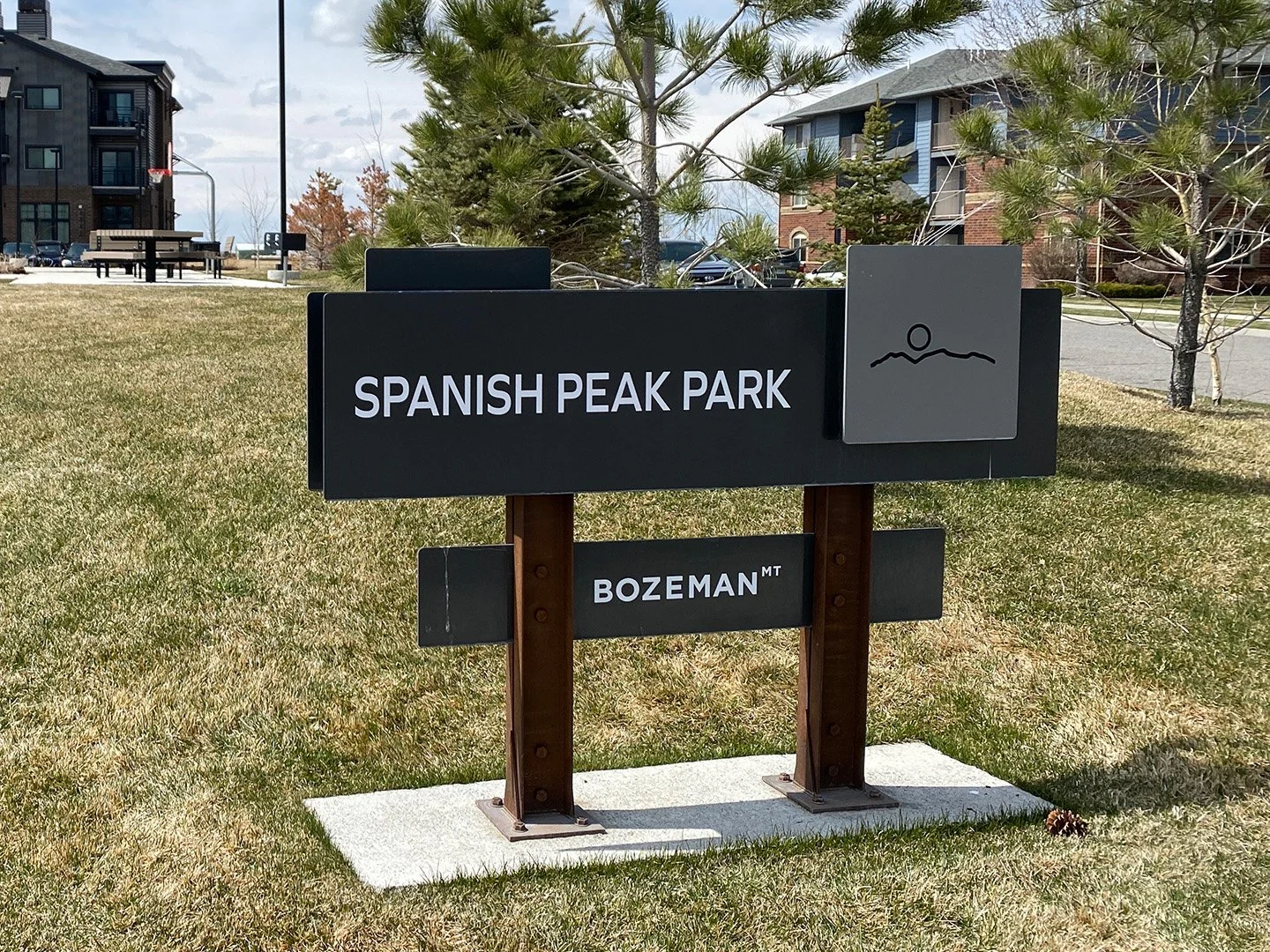 spanishpeakparkmonumentsign.jpg