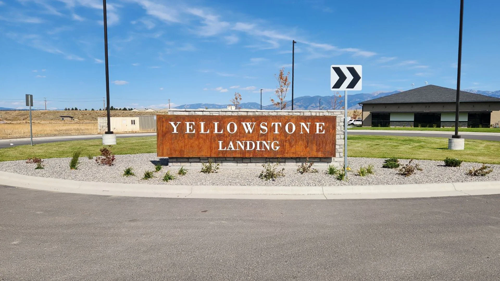 yellowstonelandingmonumentsign.jpg