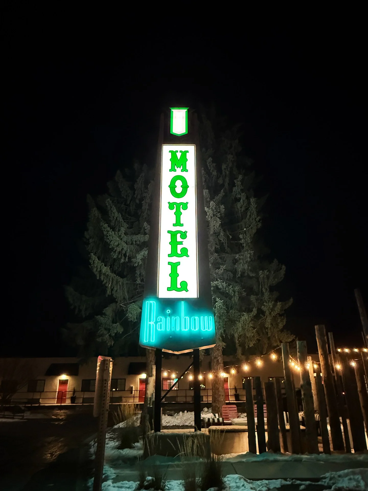 rainbowmotellightboxandneon.jpg