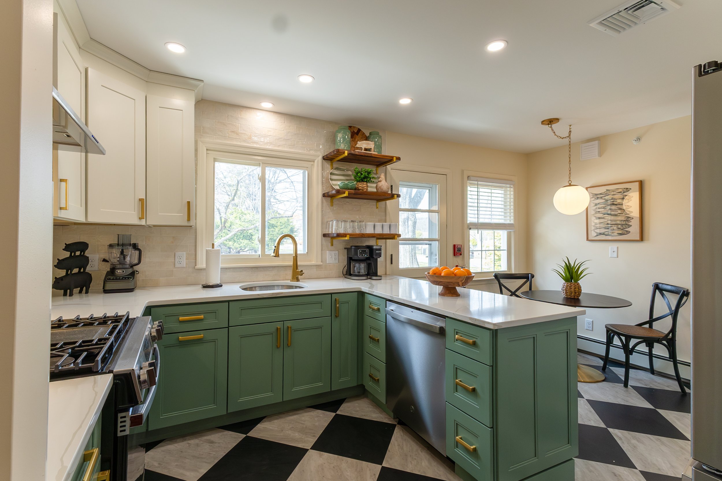 kitchen1.jpg