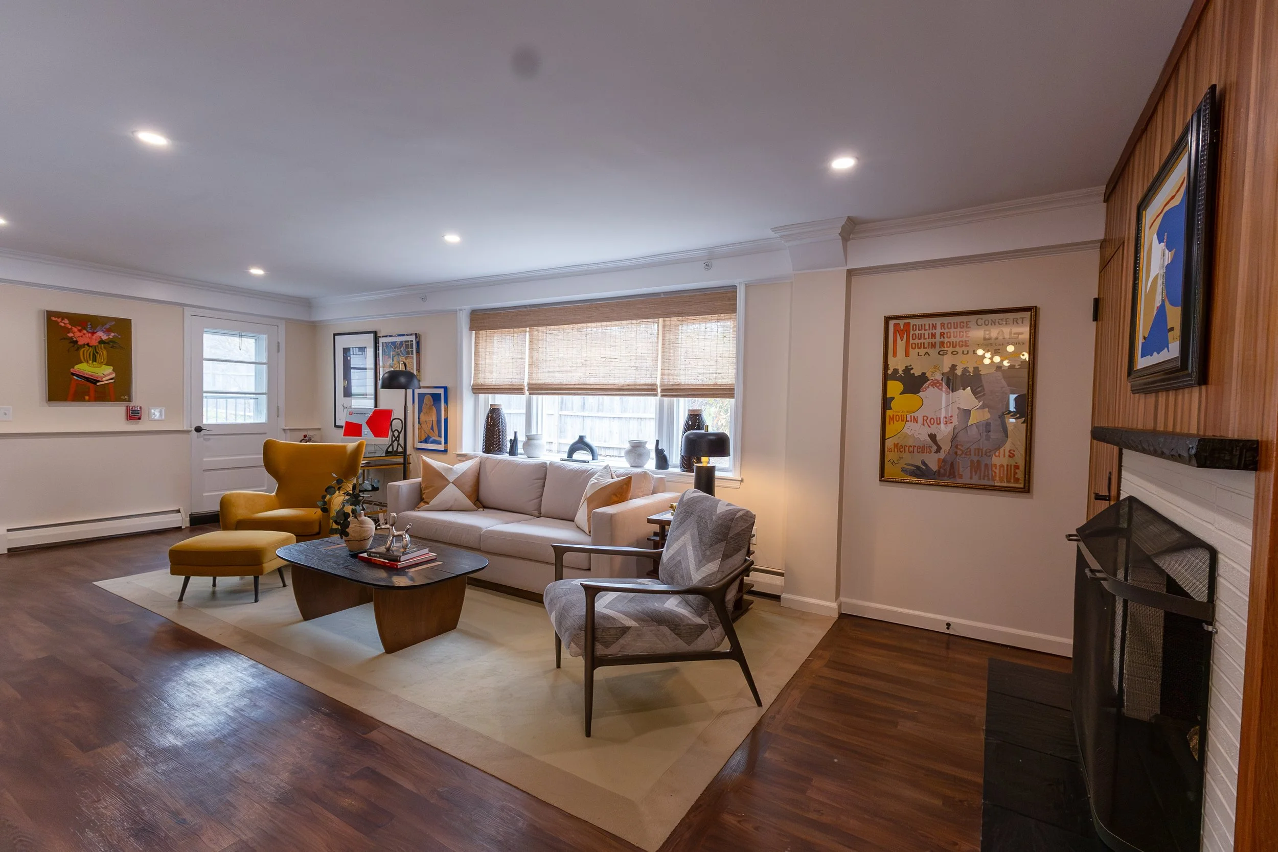 living room1.jpg