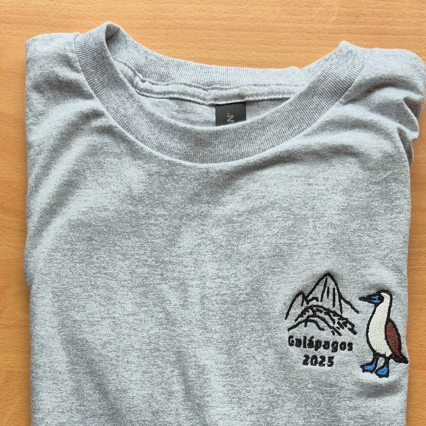 Gal&aacute;pagos 2025 Custom T-Shirt Design!

#gal&aacute;pagos #embroidery #sudbury