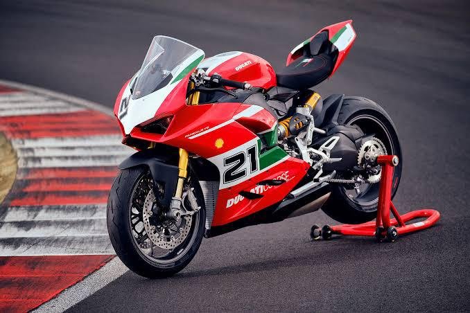 2022 Ducati Panigale V2 Bayliss