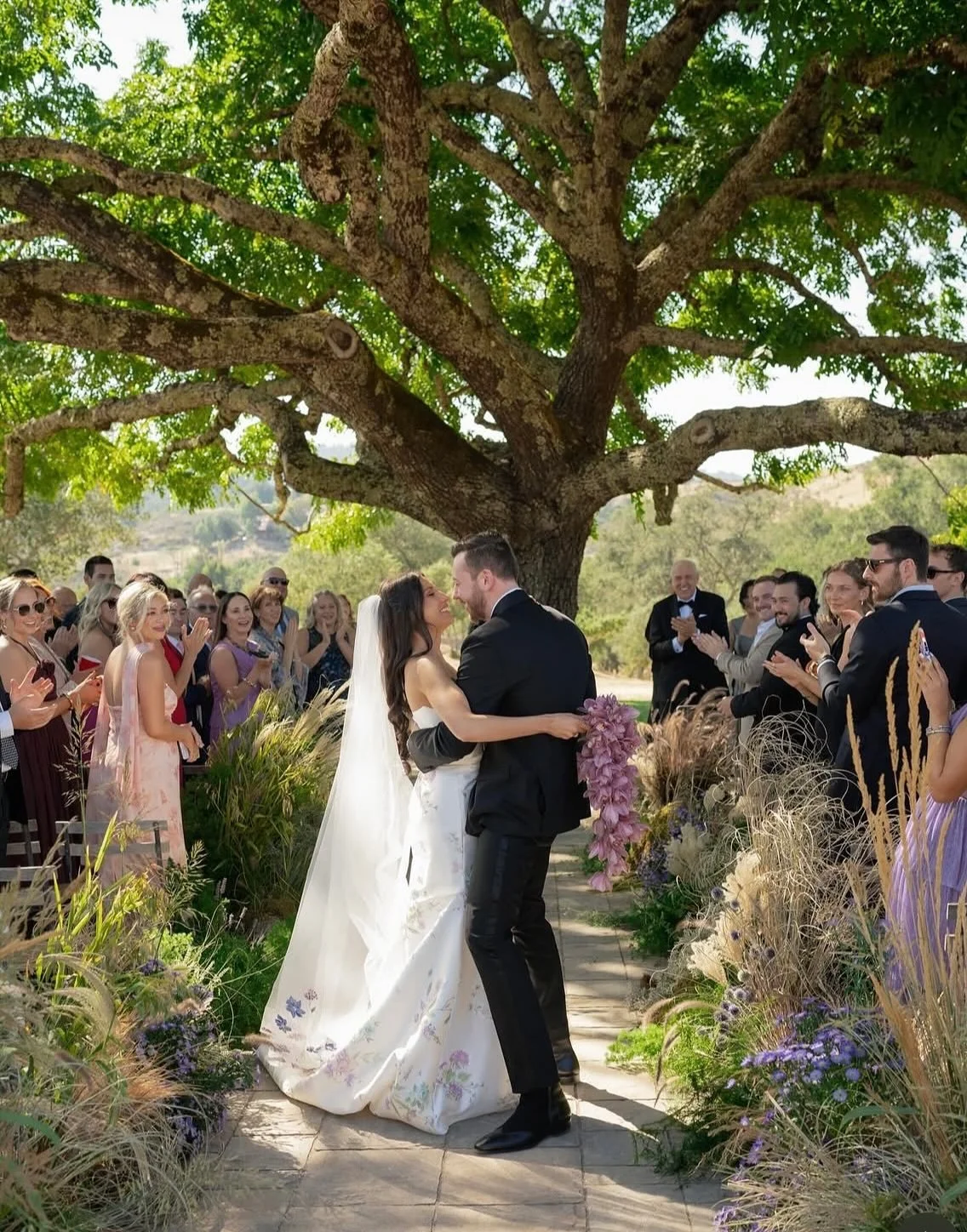 When every detail is intentional, beautiful and full of heart&hellip; you don&rsquo;t just get a perfect wedding day, you get a glimpse of the kind of love that makes you excited for the rest of your life. 

Thanks for sharing @yoanabyrd 🙏🏼

#weddi