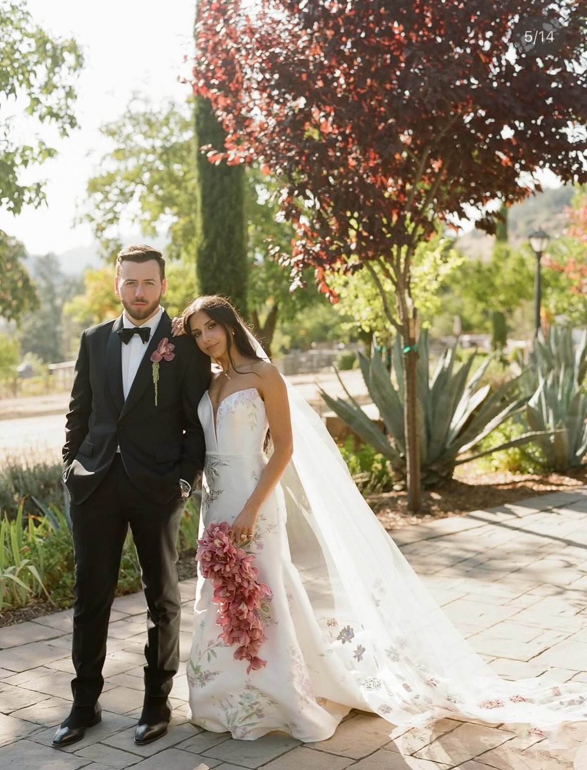 We cant begin to describe how sexy and elegant this wedding  is! And yet the air is filled with warmth and love from family and friends. And our lil old rustic ranch is just so humbled to witness this perfection. 

Like, the first pic alone deserves 