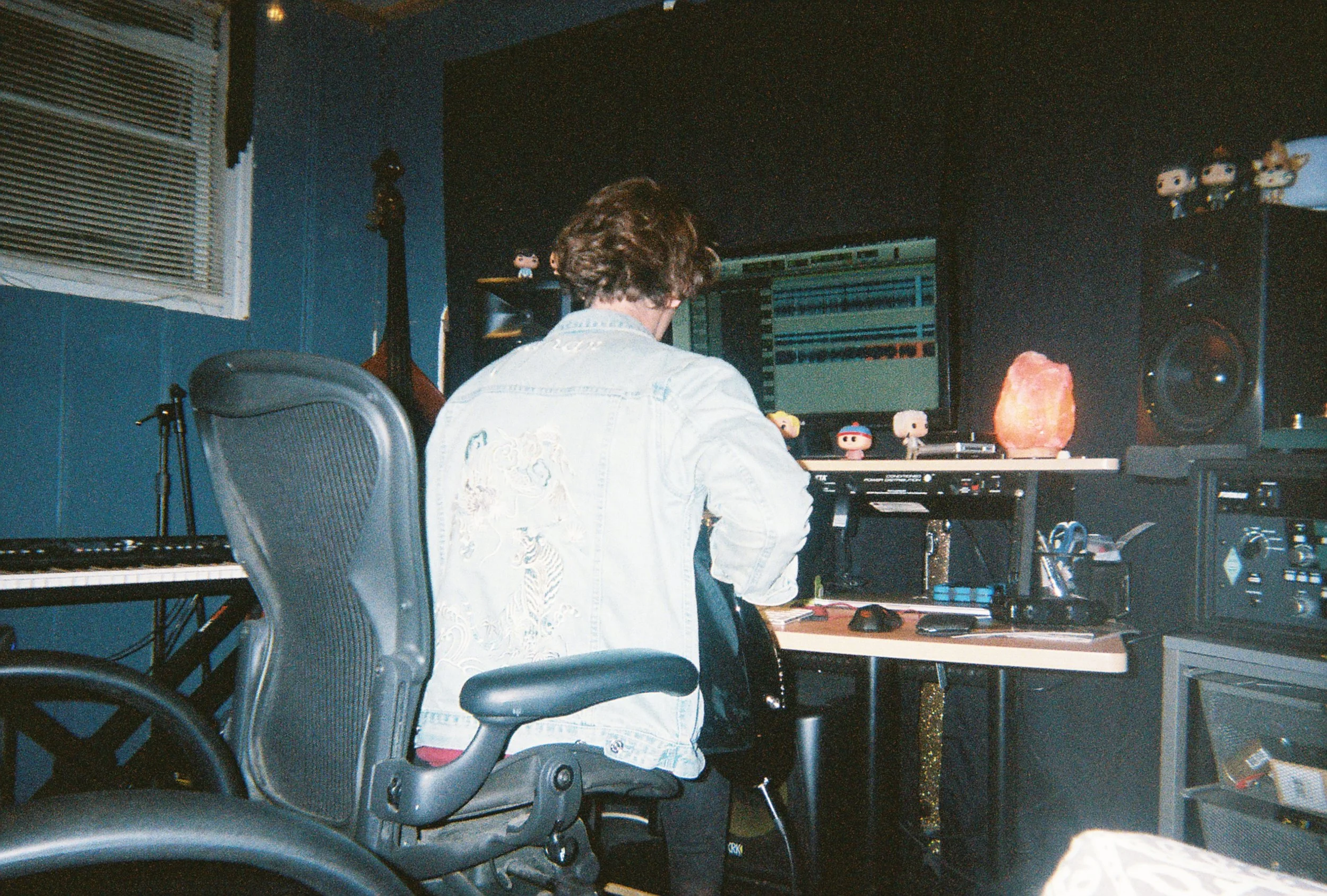 r1-05429-013a.JPG