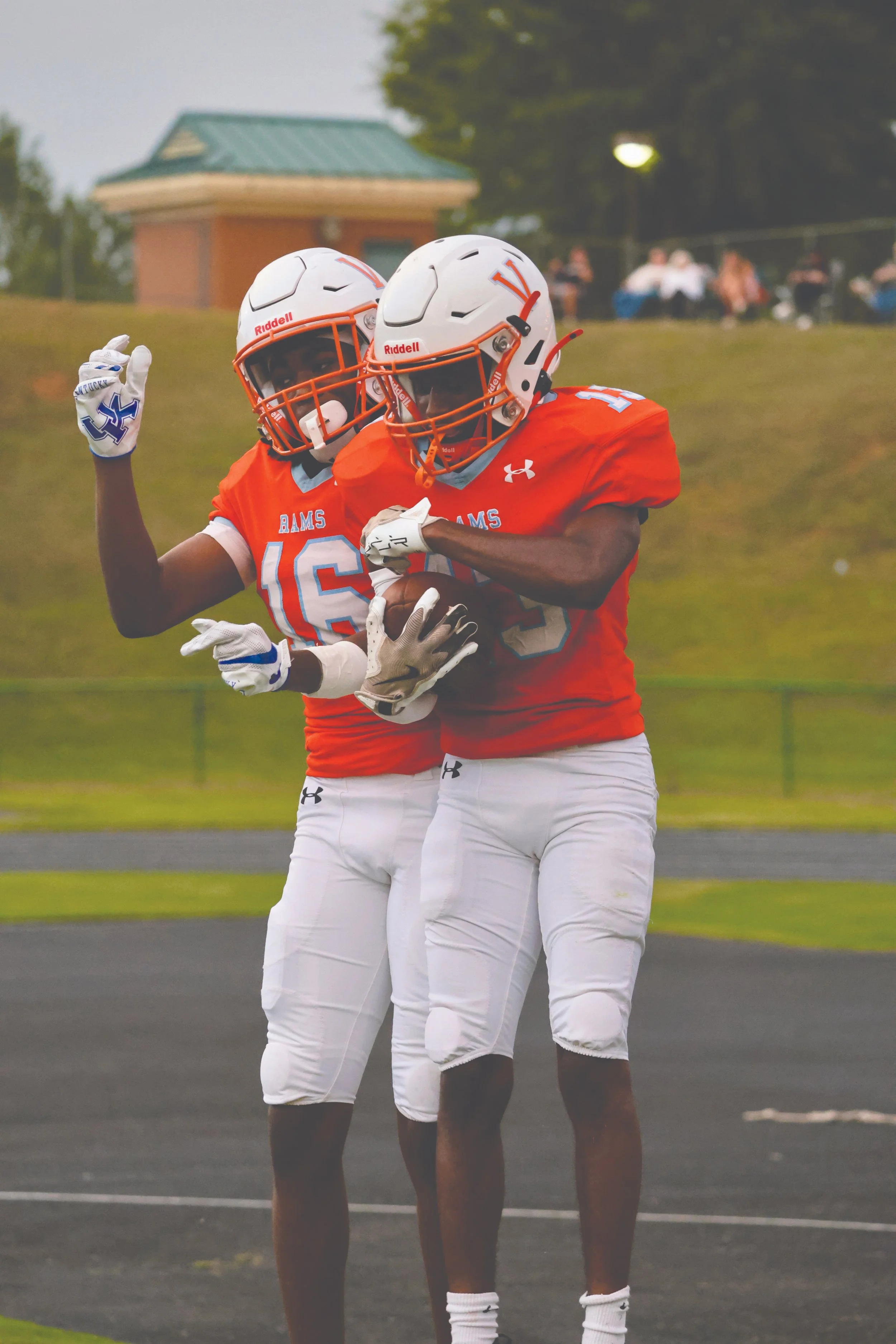 Hot start propels Valley to week one win over Glenwood