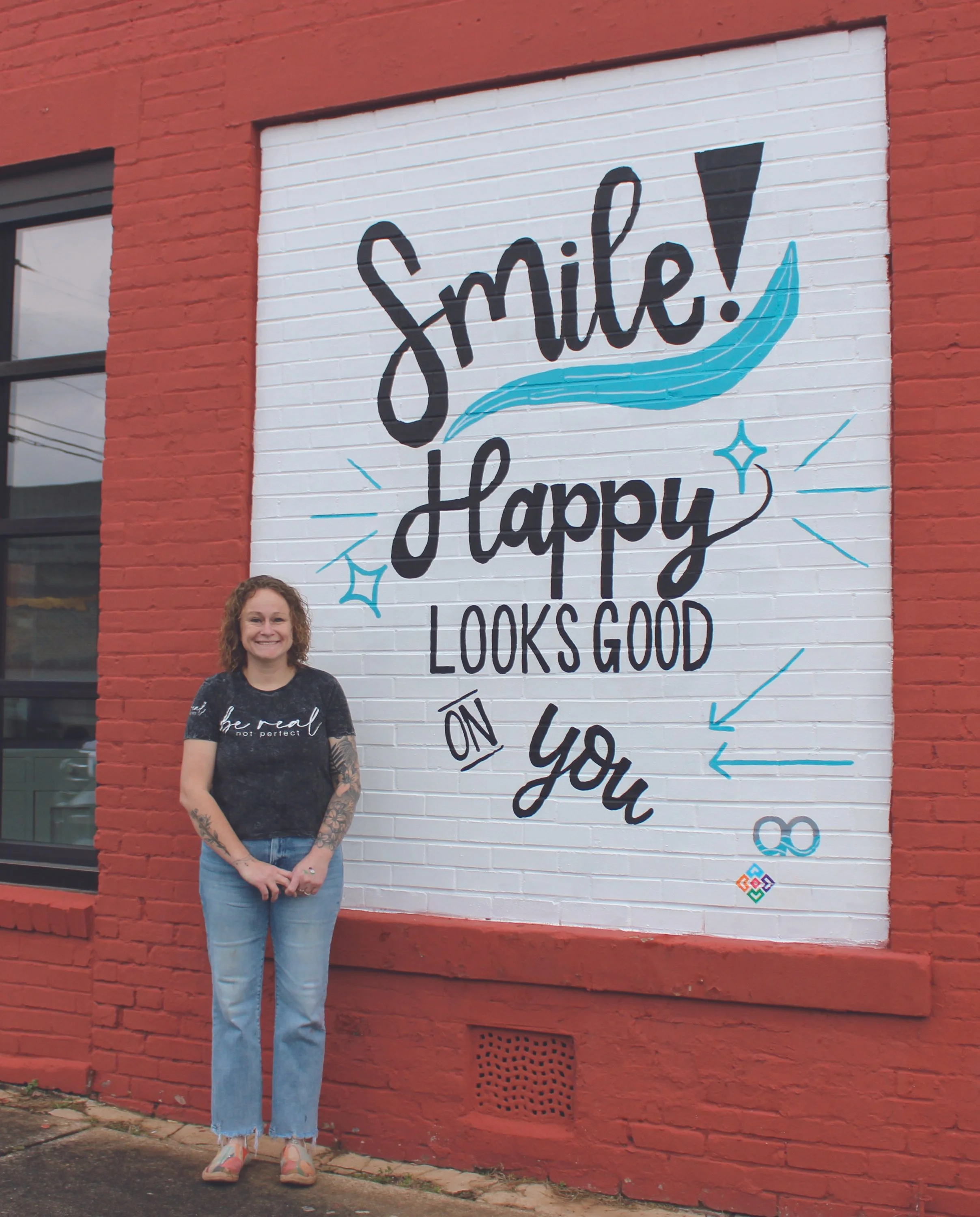 New mural in LaFayette brightens the Square