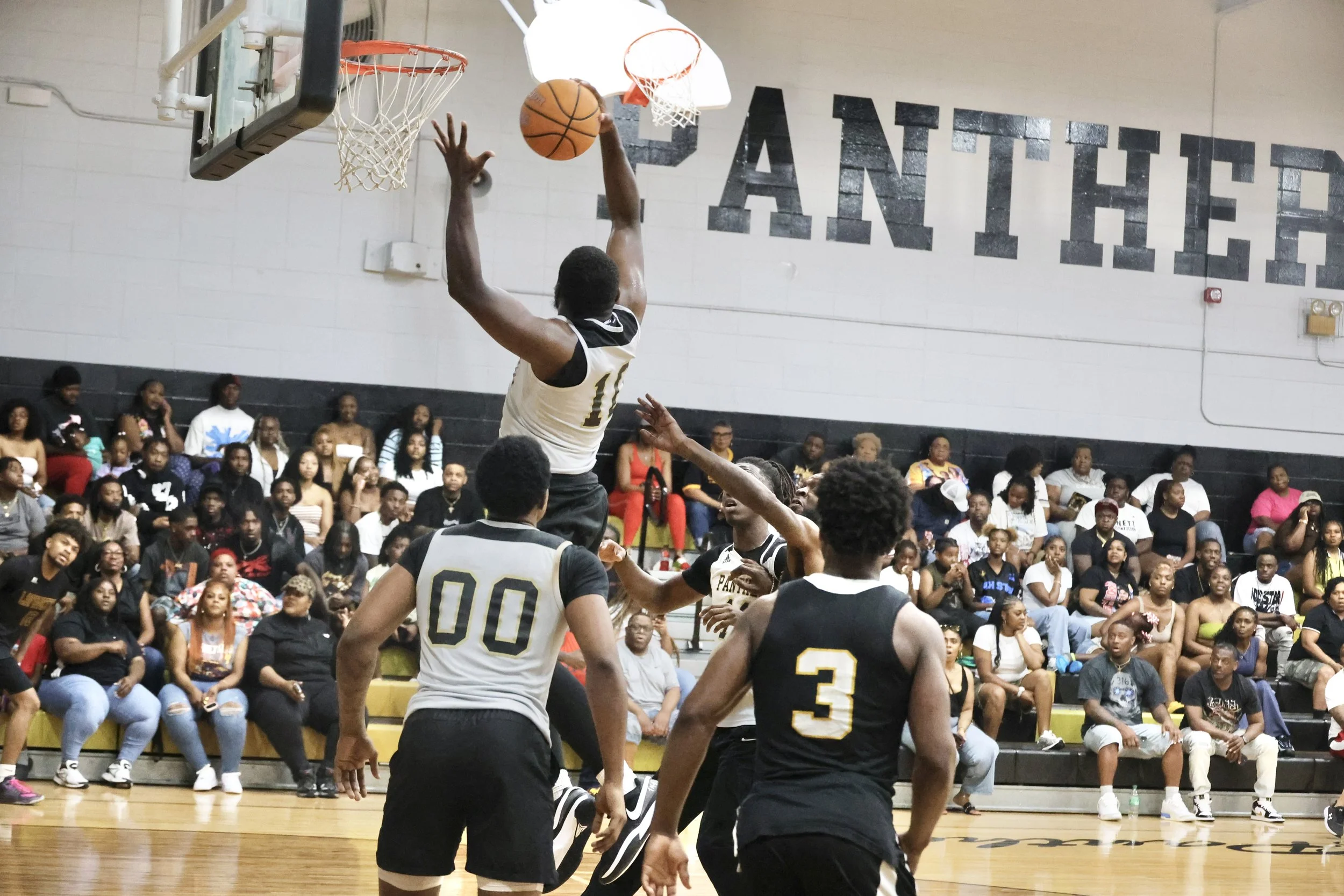 One Team, One Goal Alumni Basketball Game delivers