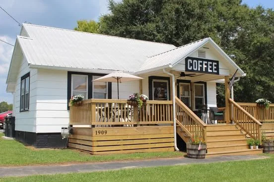 Take a seat at The Porch Coffee Co., Valley’s newest coffee shop