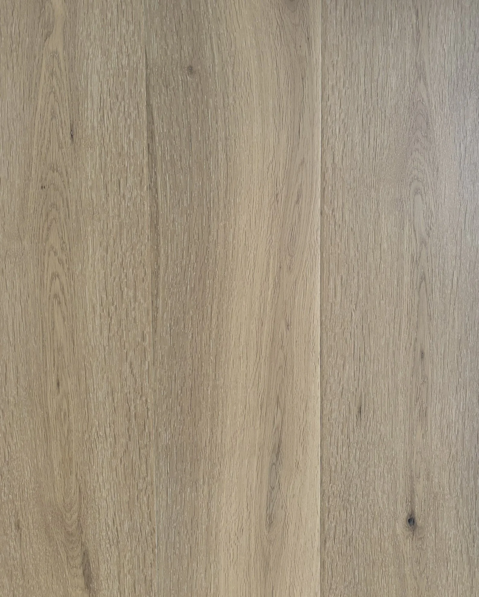 Blonde white colour added through the Oak grain