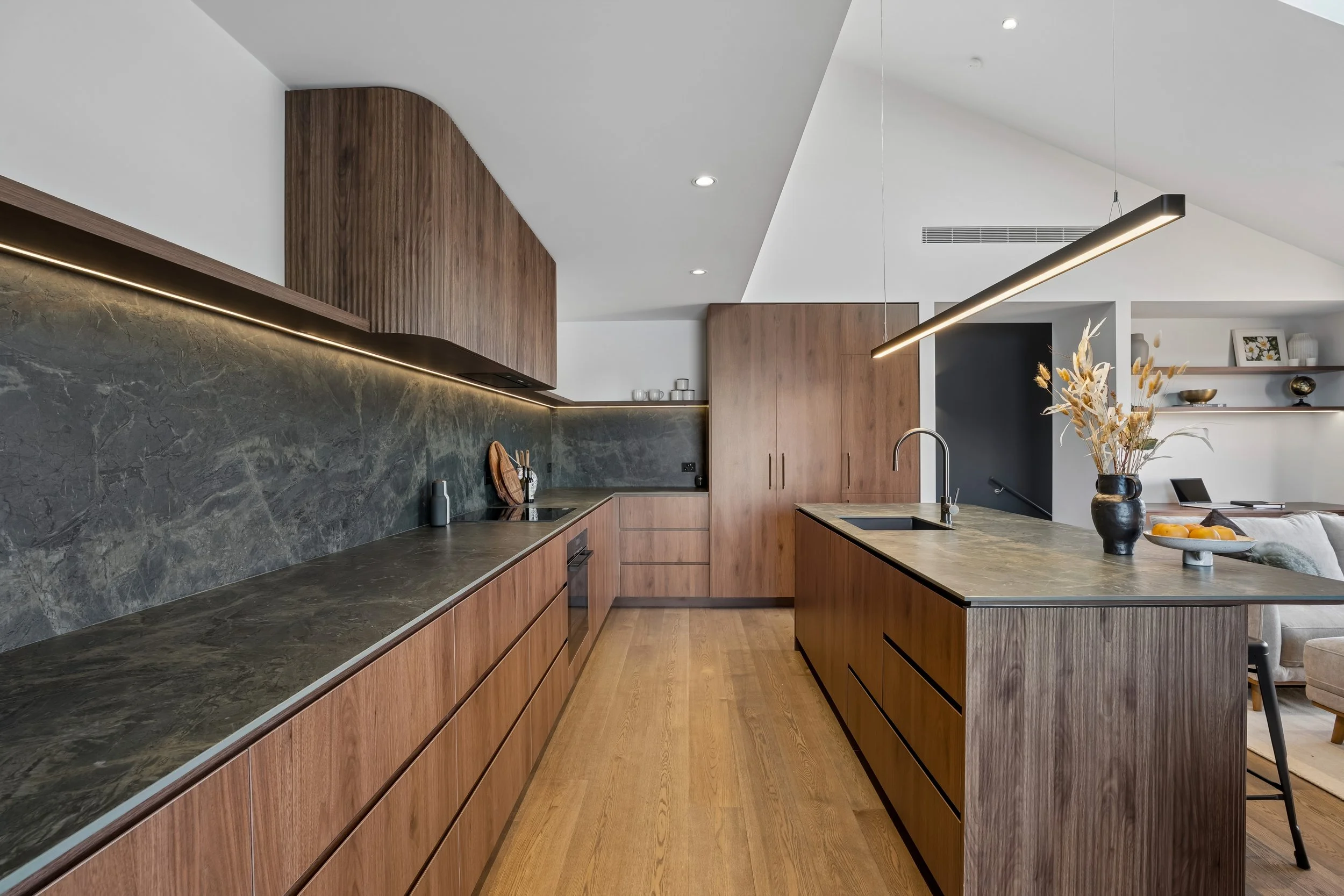 Moscato Oak in kitchen