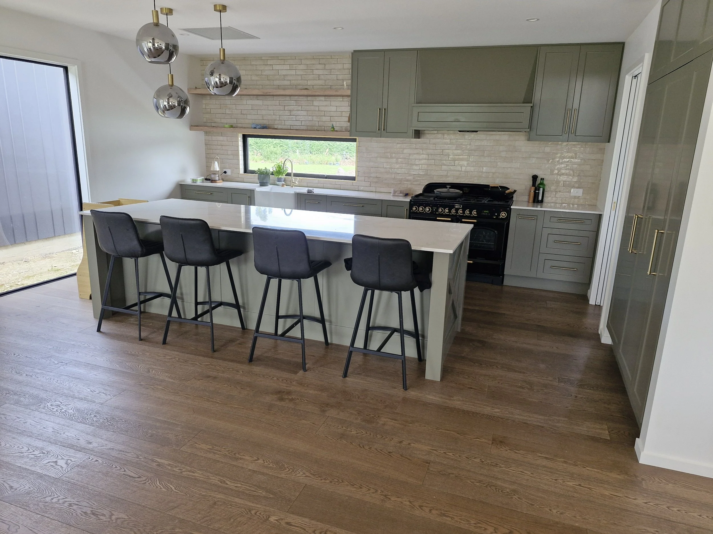 Moscato Oak in kitchen