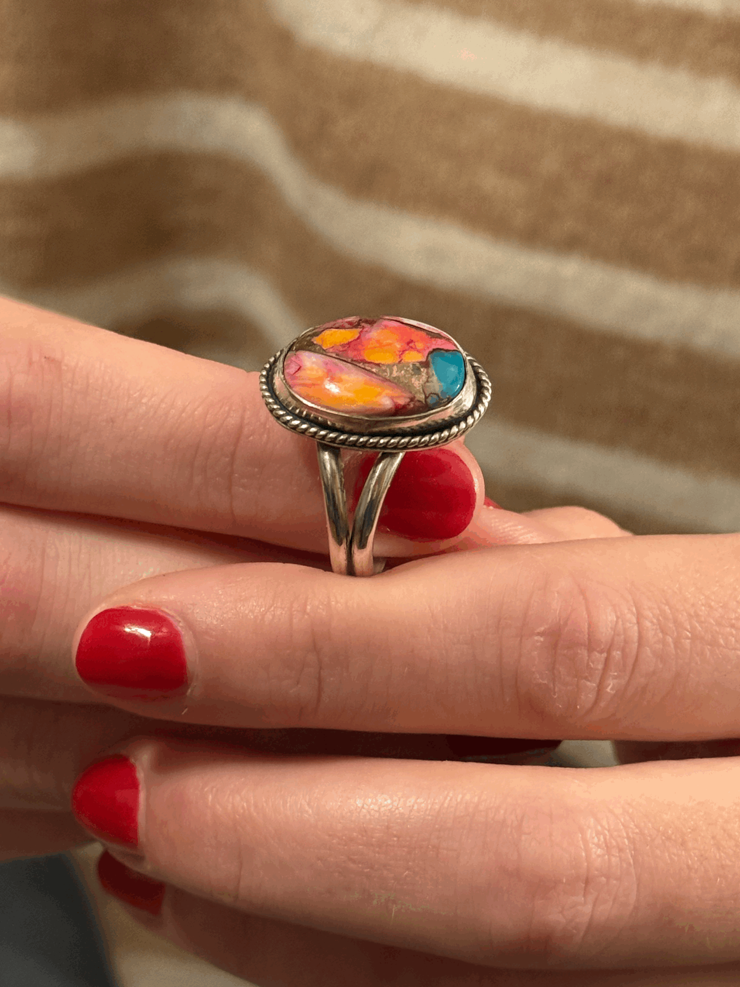 Oval Spiny Oyster Ring