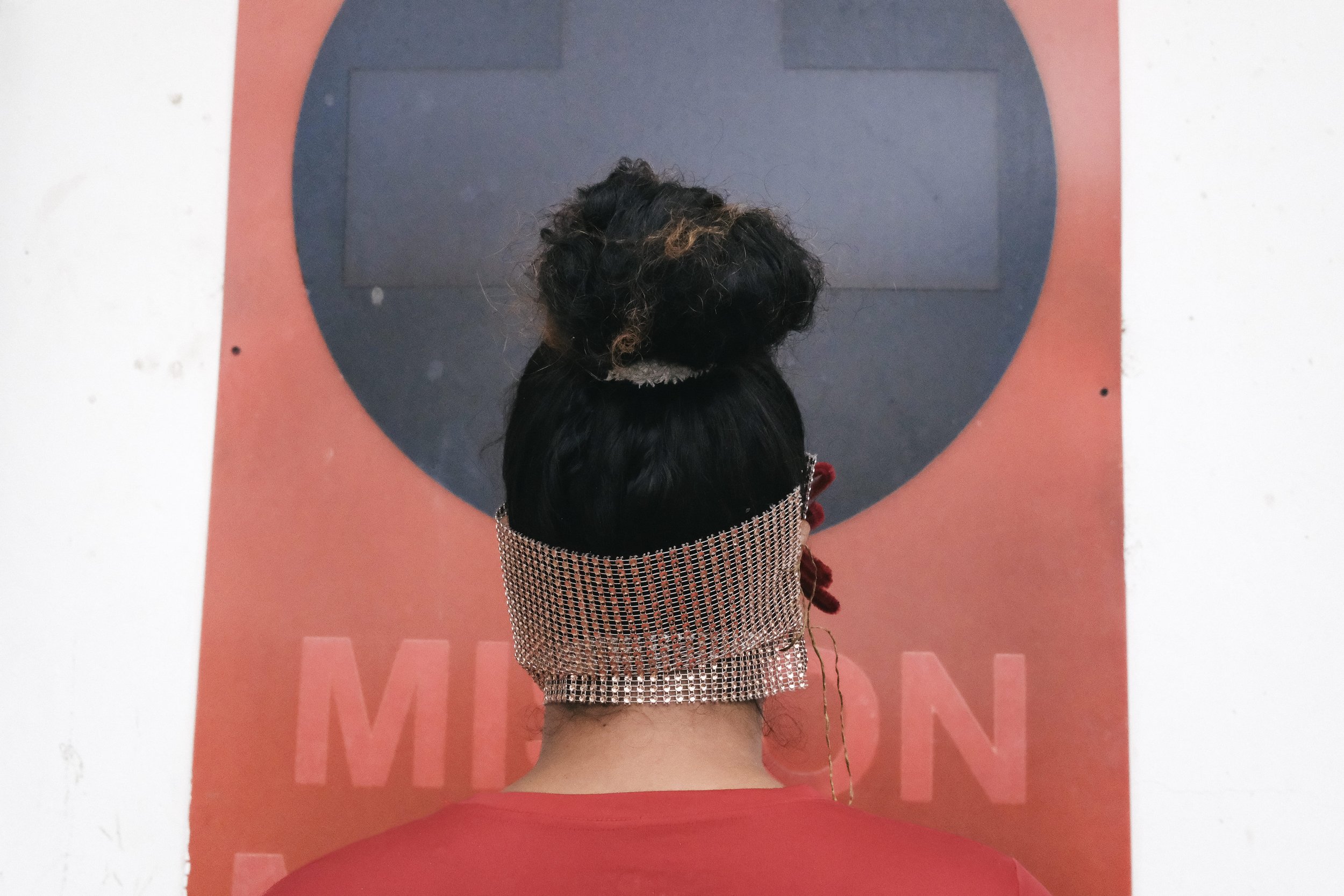 Some afternoons stretched around the main albergue (settlement) and outside medical centers. Endurance is required to get a consultation when you don’t have the right status. Sometimes, this leads to absurd situations, like giving birth in a hallway.