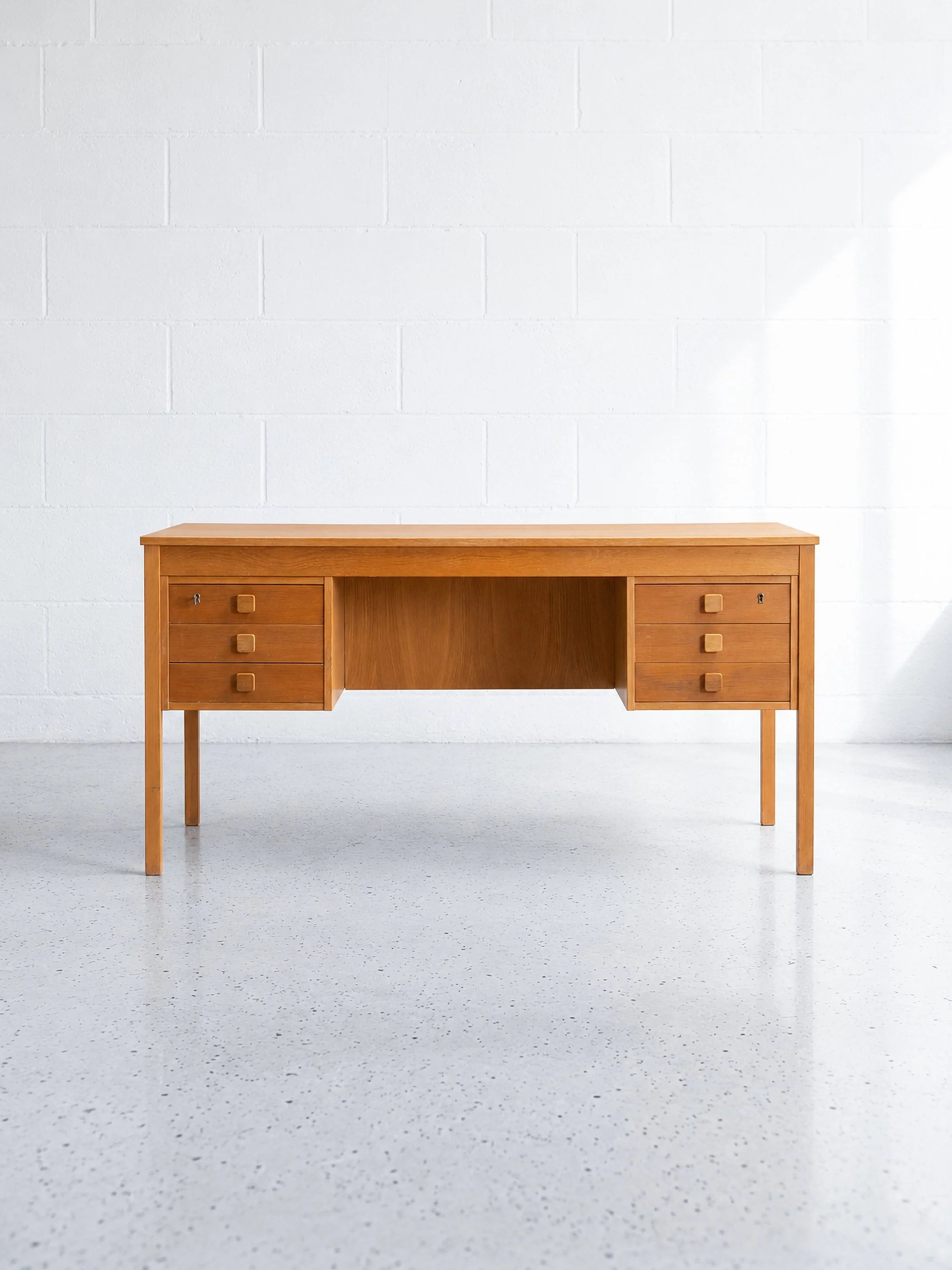 Domino Mobler Oak Desk.jpg