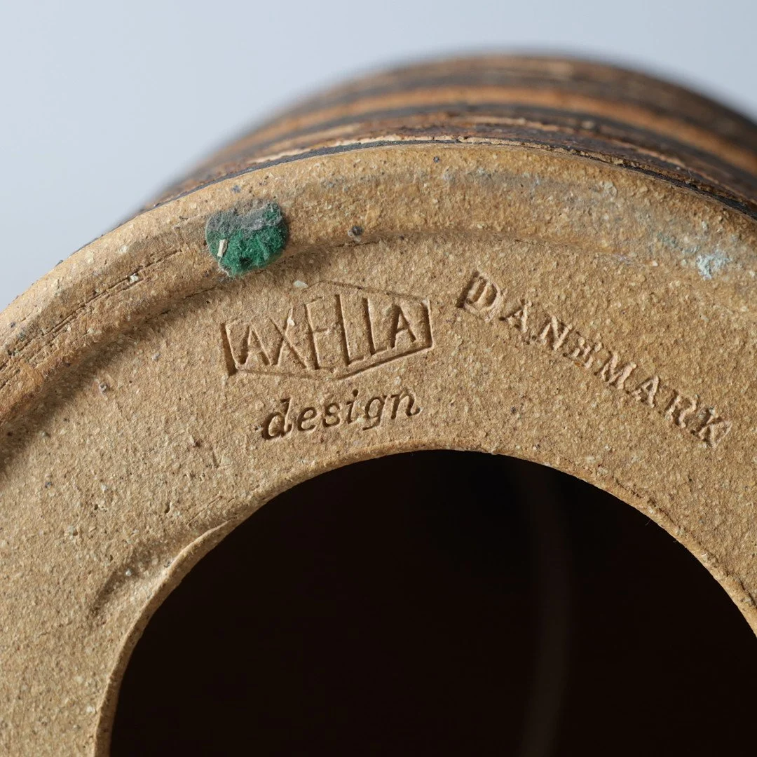 Axella Lamp base.jpg