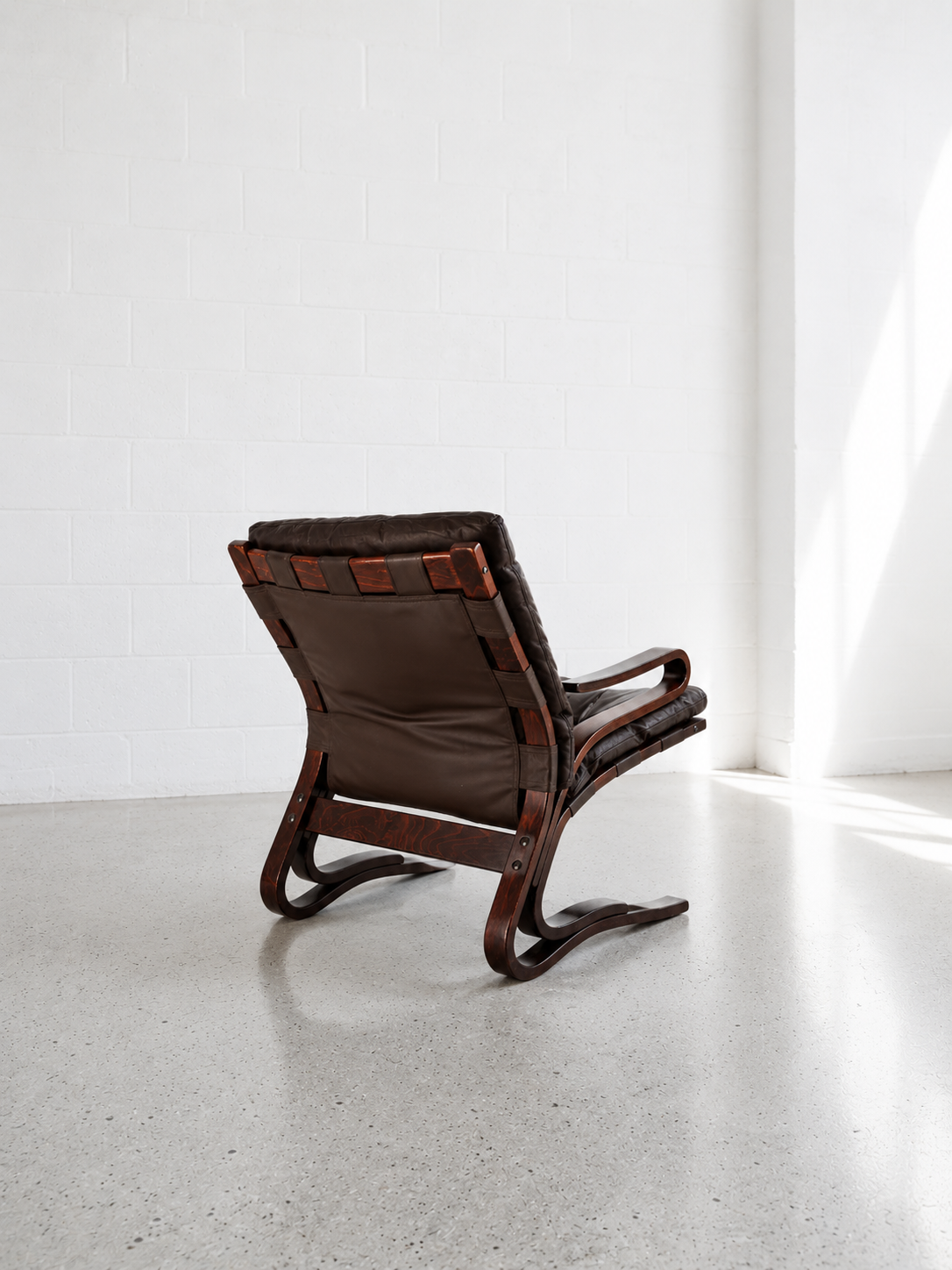 Skyline Lounge Chair by Einar Hove.png