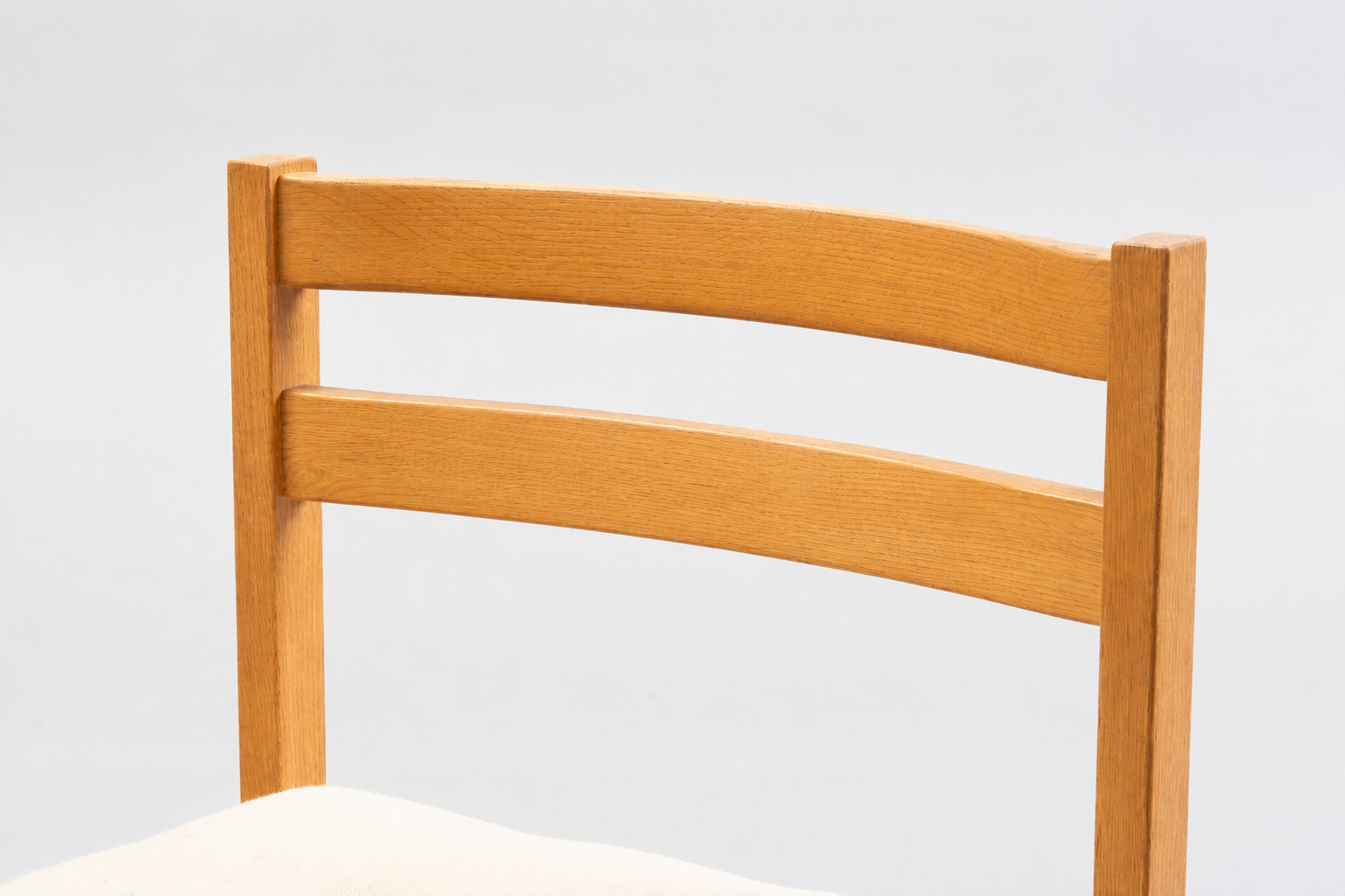 oak dining chair details.png