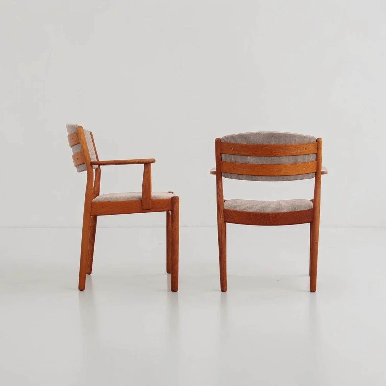 j62+pair-Photoroom.jpg