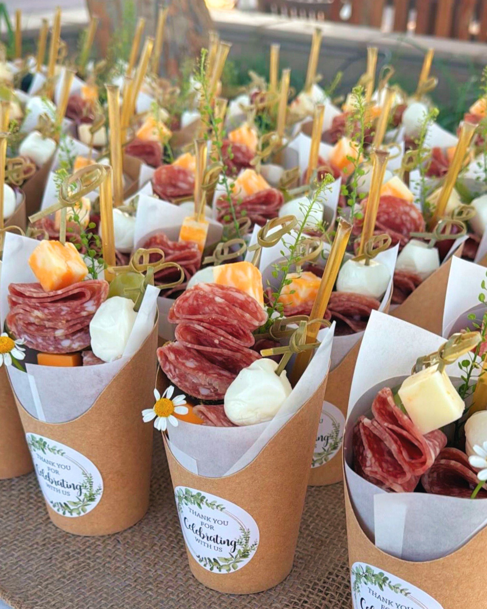 Handheld happiness. 🧀 Bouquet style.

Why choose between a bouquet of flowers and a grazing board when you can have both? Our charcuterie cups are the ultimate "mingle-friendly" appetizer for your next gathering. Each cup is a curated mast