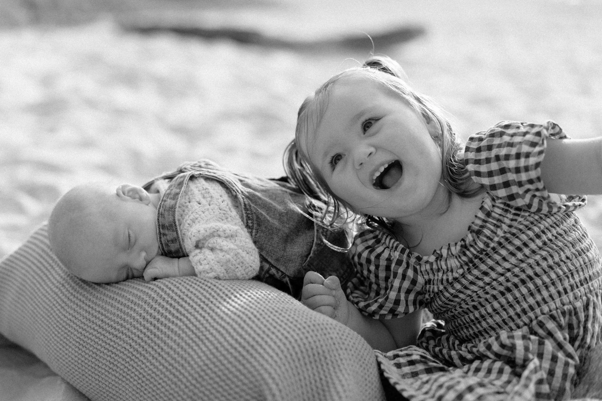 Newborn-Shoot-TownsBeach-86.jpg