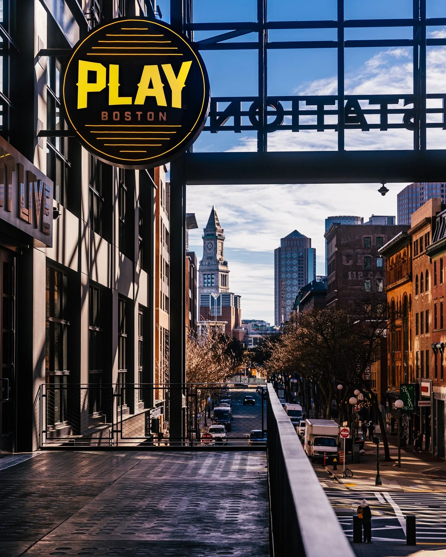 A quiet Monday morning kind of view
The kind that makes the week feel possible

Looking down over Boston as the city slowly wakes up, where brick, steel, and soft light fall into place. The streets stretch toward the skyline, calm before the pace pic