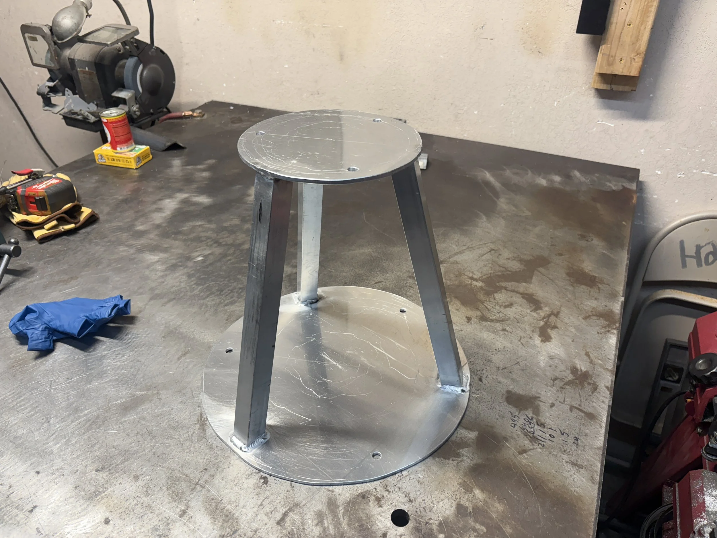 Tsurumi LB800 Pump stand