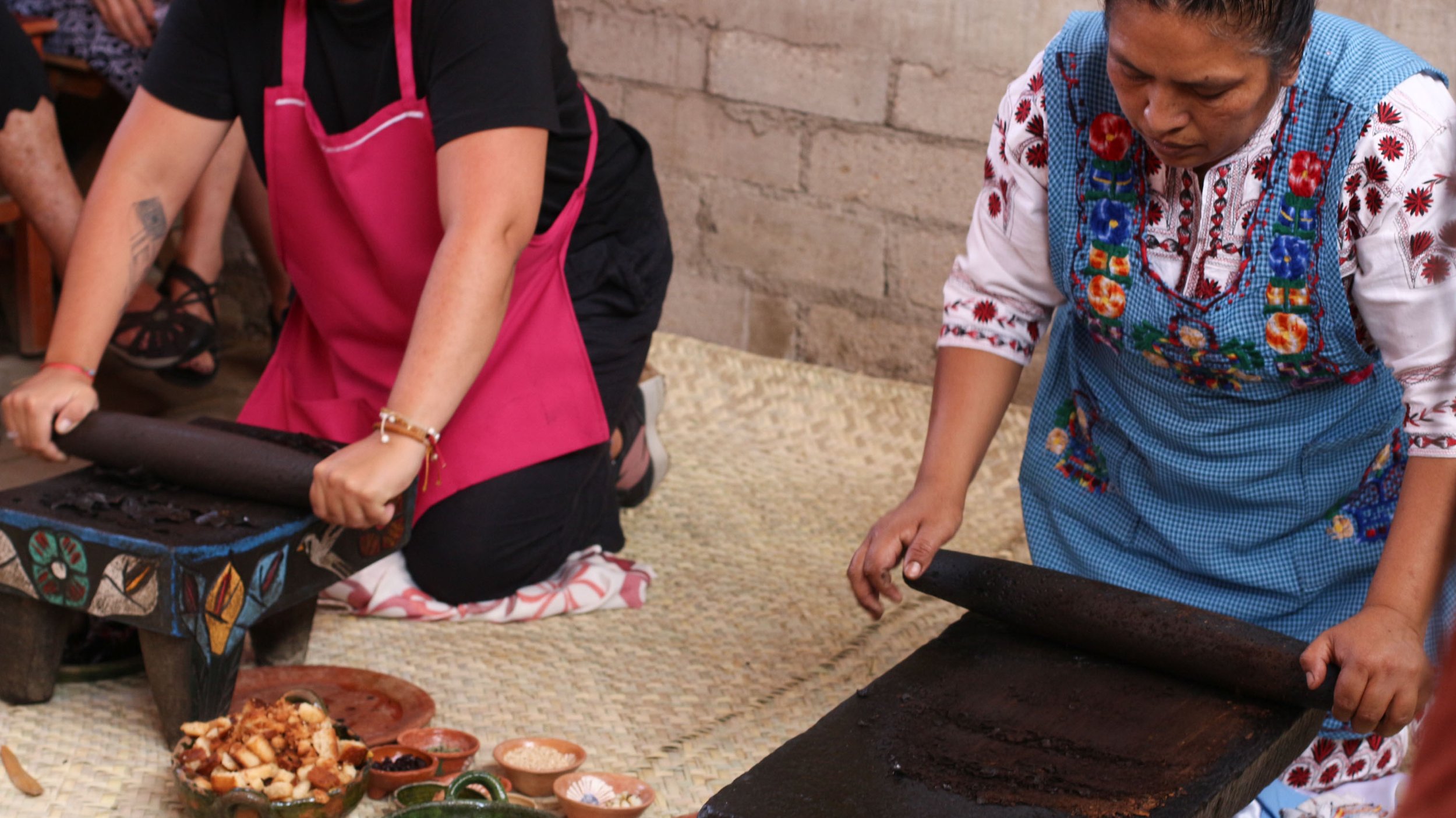 metate oaxacan cooking class photography.jpg