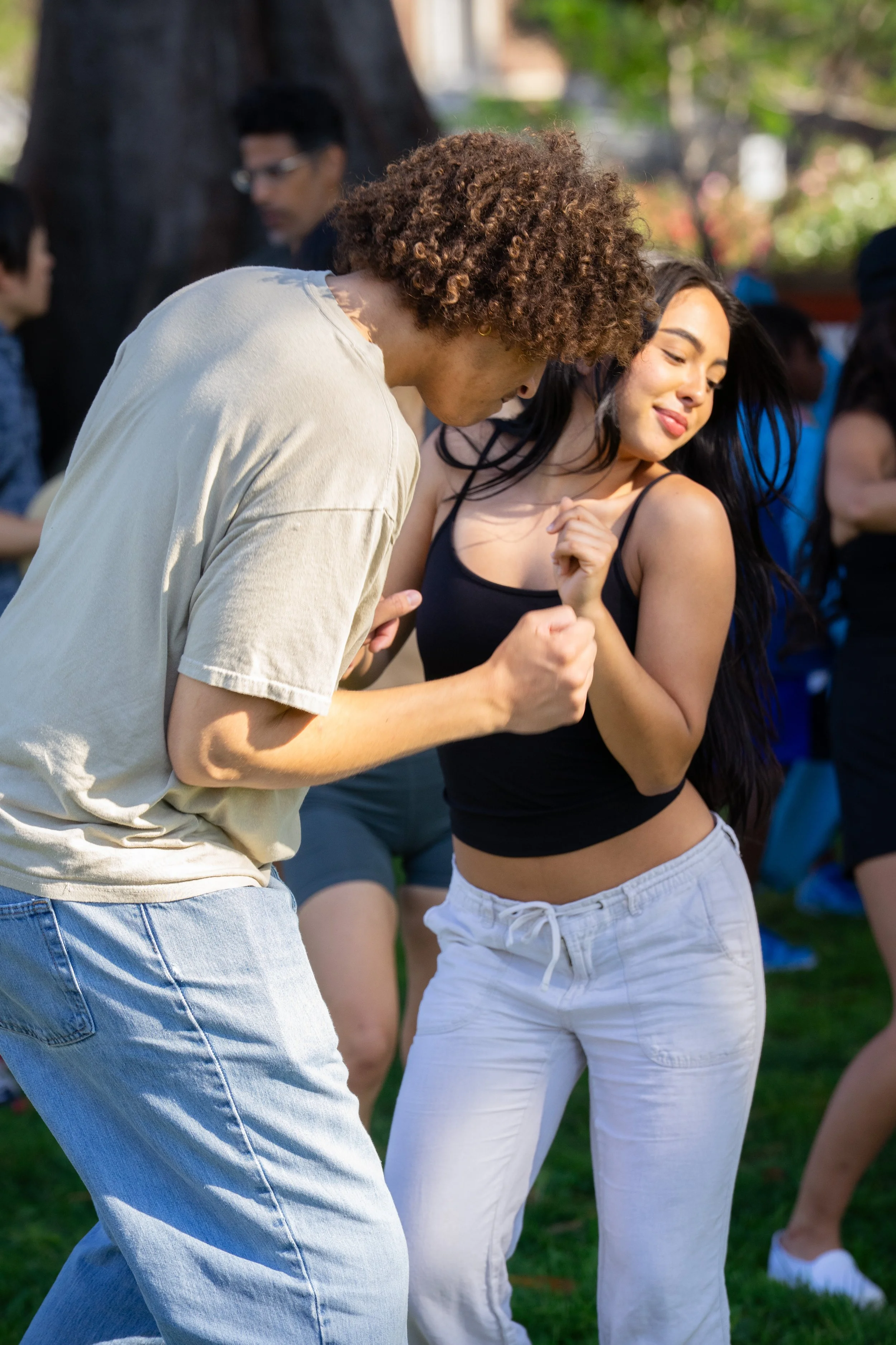 dancing outdoor event photography.jpg