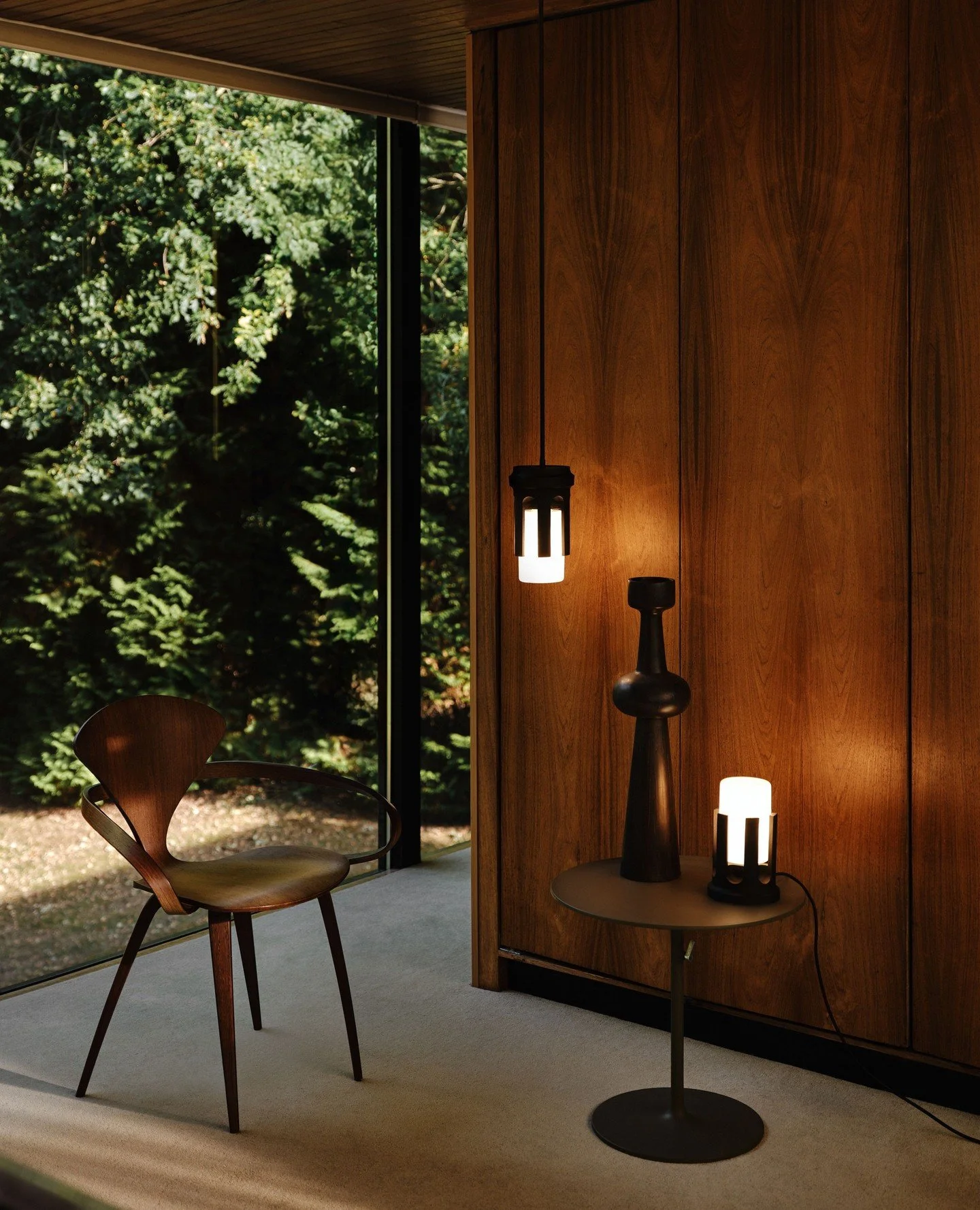 To live in a modernist space is to live with intention.
Every object, every line, every surface speaks. But it is not there to impress.
These lights are more than illumination. They are anchors in the room, guides for the eye, items for the every