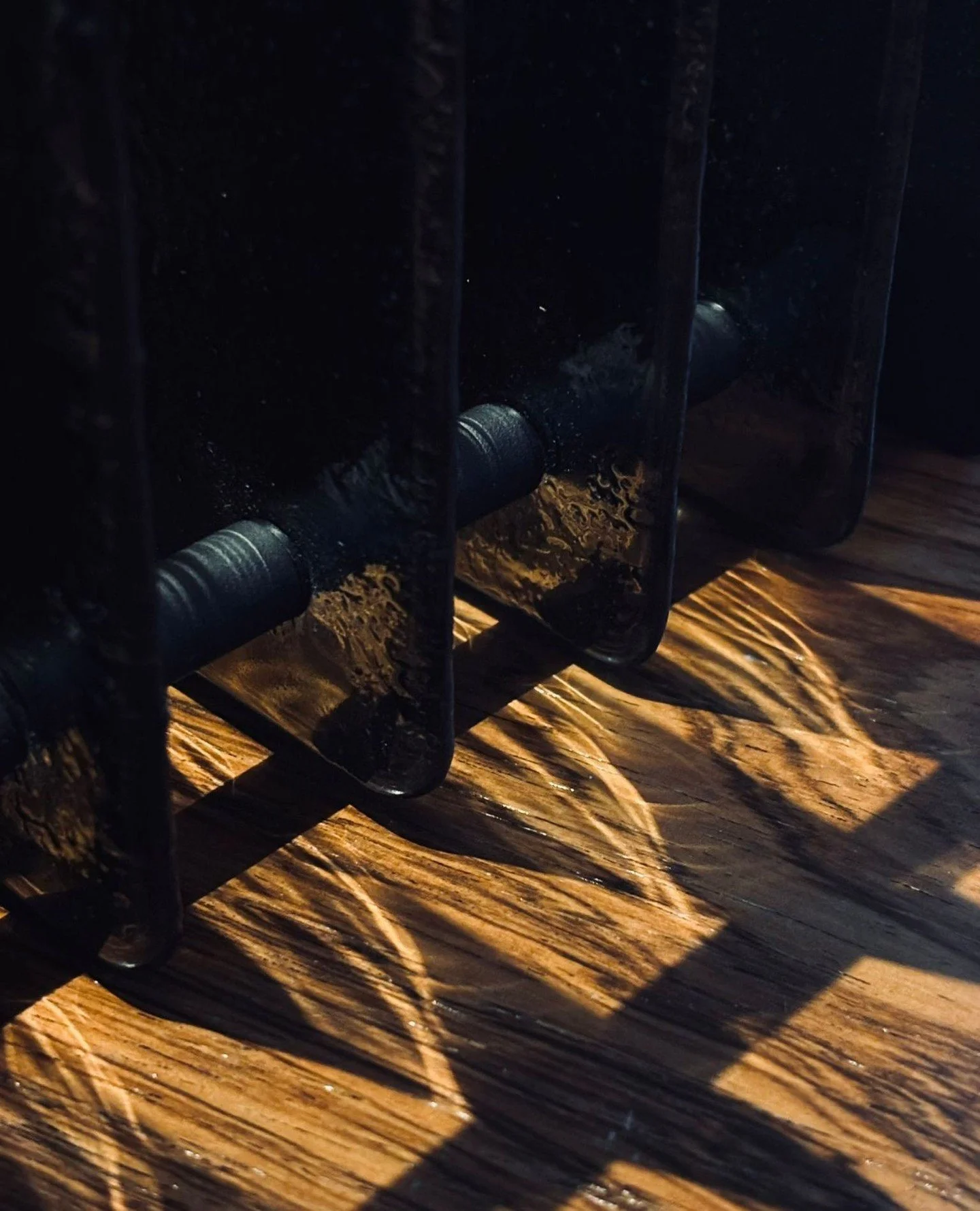 Light begins the story. Shadow completes it.⁠
⁠
The Ortus light is designed to shape atmosphere as much as it illuminates, casting shadows that add depth, softness and quiet emotion to a space.⁠
⁠
Every curve and surface is intentional, guiding light