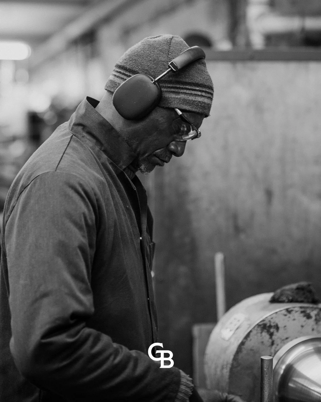 A month of looking closer: the material, the hands, the glow. That's the version of Grafton Bell we want you to know. 
#GraftonBell #MadeInEngland #HandmadeLighting #SlowDesign