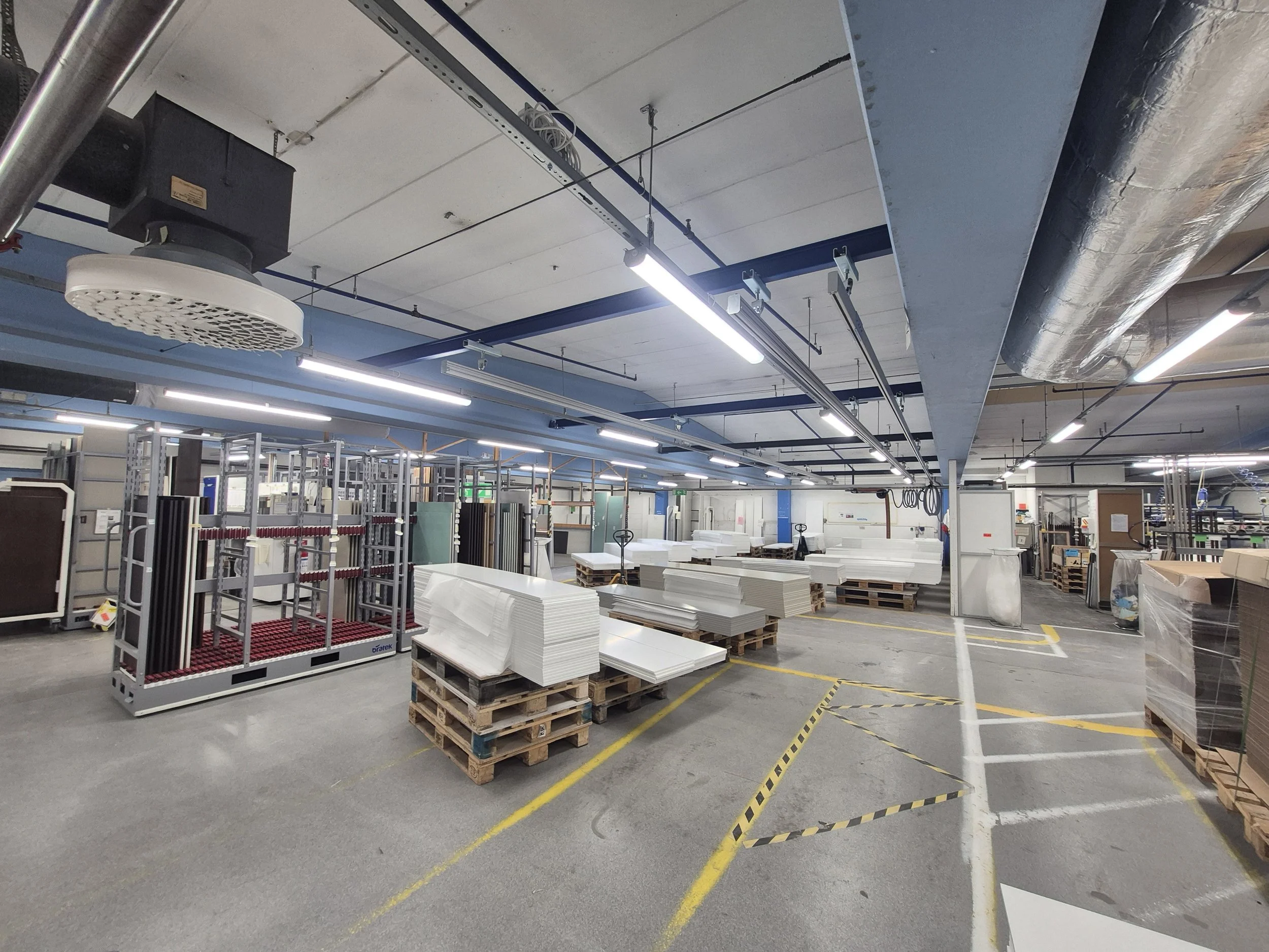 Industriarmaturer SH-LED över avsyning och produktion hos Ballingslöv