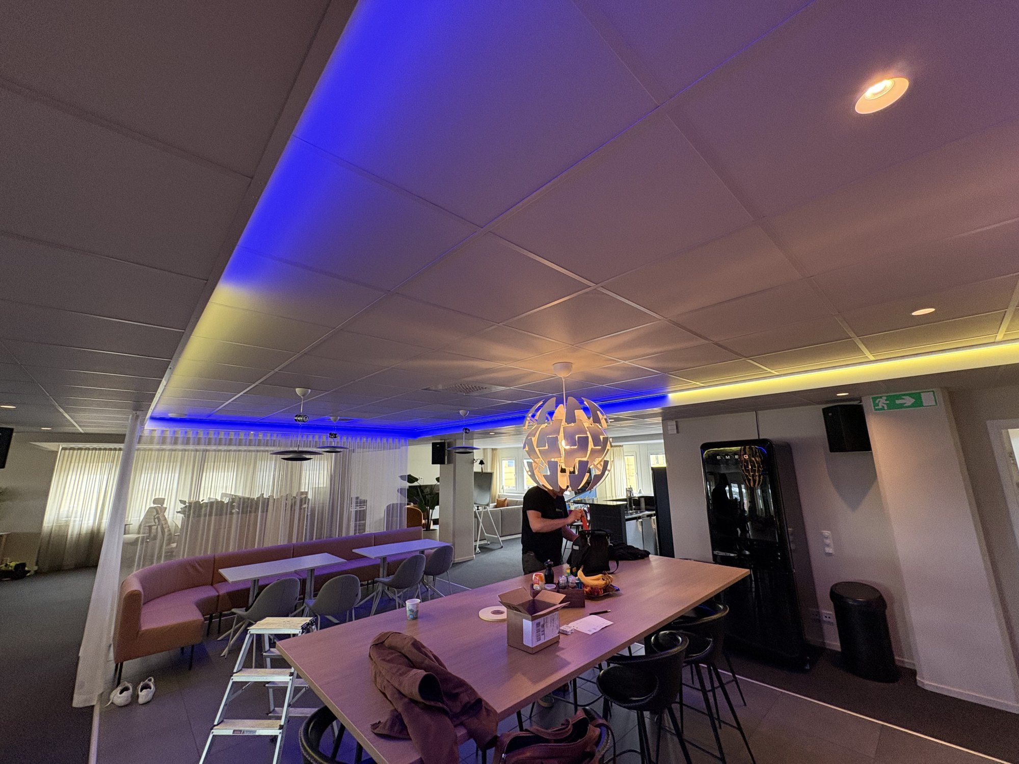 rekryteringsgruppen-personalrum-rgbw-led-casambi-1.jpg