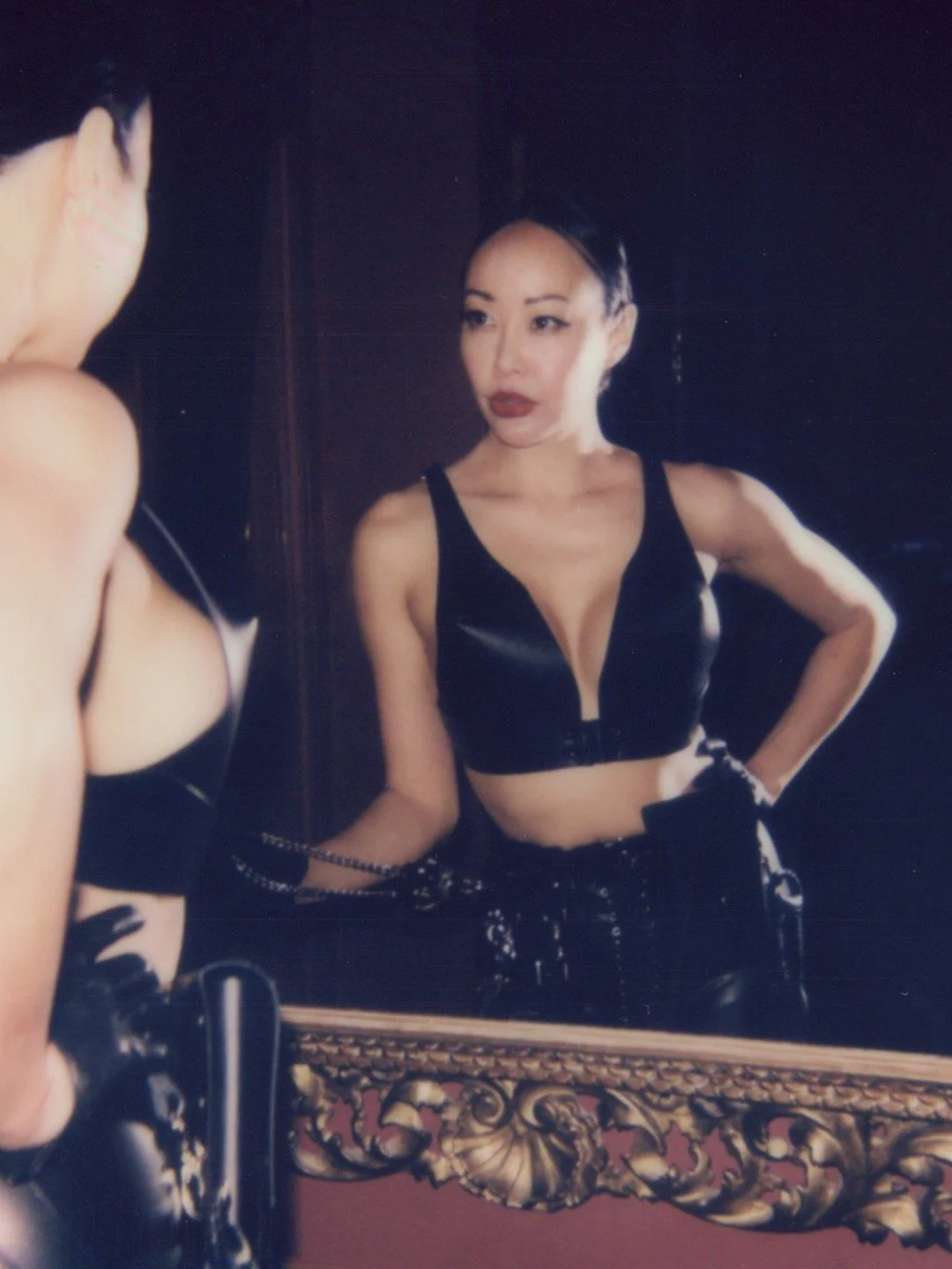 ⠀
⠀
THE ARCHITECTURE OF POWER 
Somatic Dialogue with Eva Oh.
⠀
The world is starving for authentic, female power.
⠀
Not as a performance. Not as a reactivity or the mere flipside of the &laquo;Good Girl&raquo;.
⠀
But as unedited presence, as a gaze t