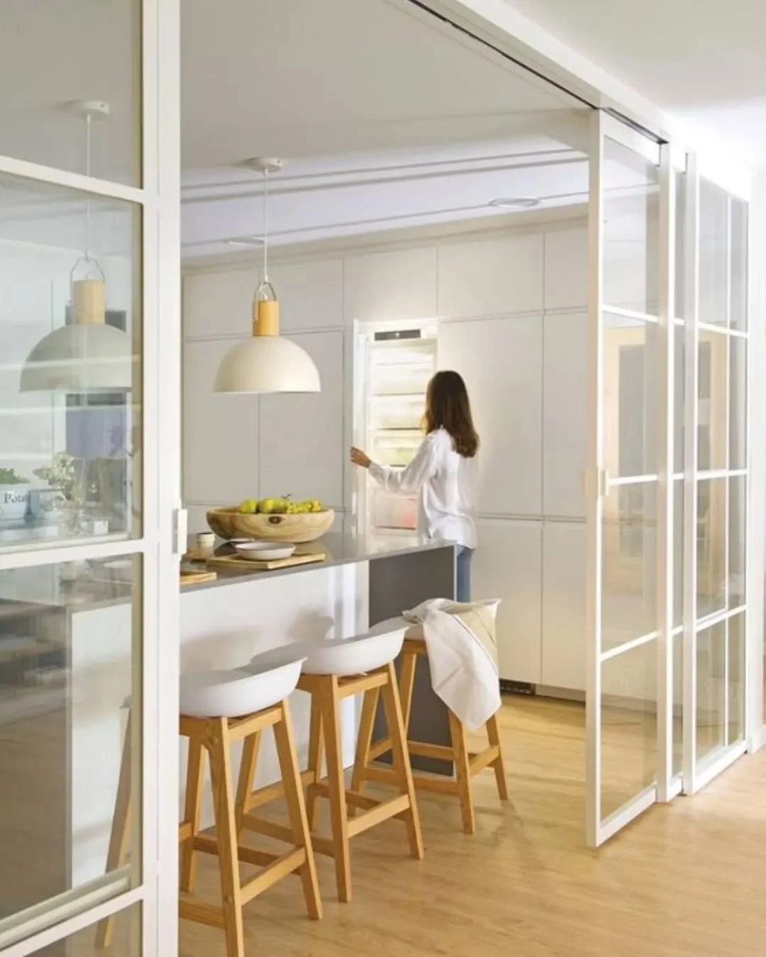 Muchas personas con las que comenzamos a trabajar parten de&nbsp;sentir una mala energ&iacute;a en casa. Quiz&aacute; puedas identificarte.

Por eso nuestro servicio se centra espec&iacute;ficamente en&nbsp;combinar una depuraci&oacute;n y replanteo 