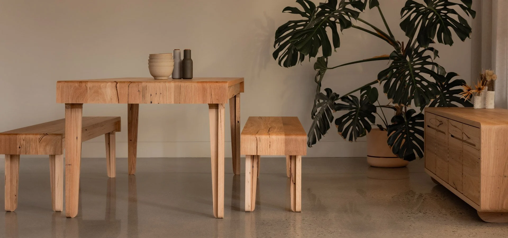 australian-reclaimed-timber-dining-table-01.jpg