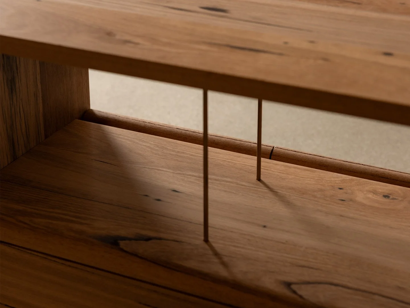 reclaimed-wood-leo-record-player-station-detail-07.jpg