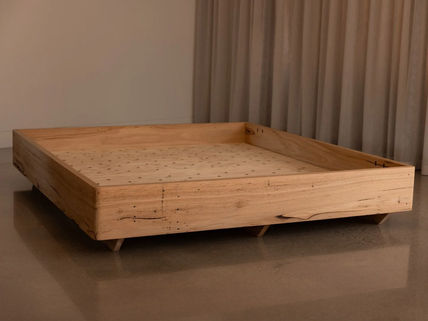 australian-reclaimed-wood-arc-bed-base-03.jpg