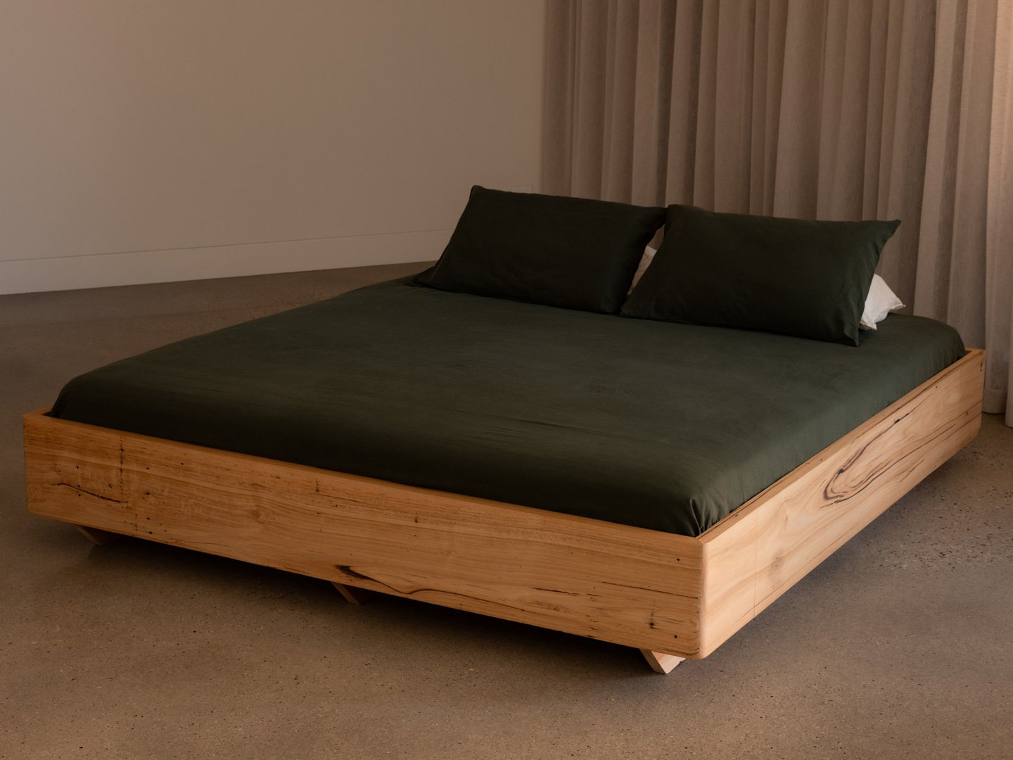 Arc Bed