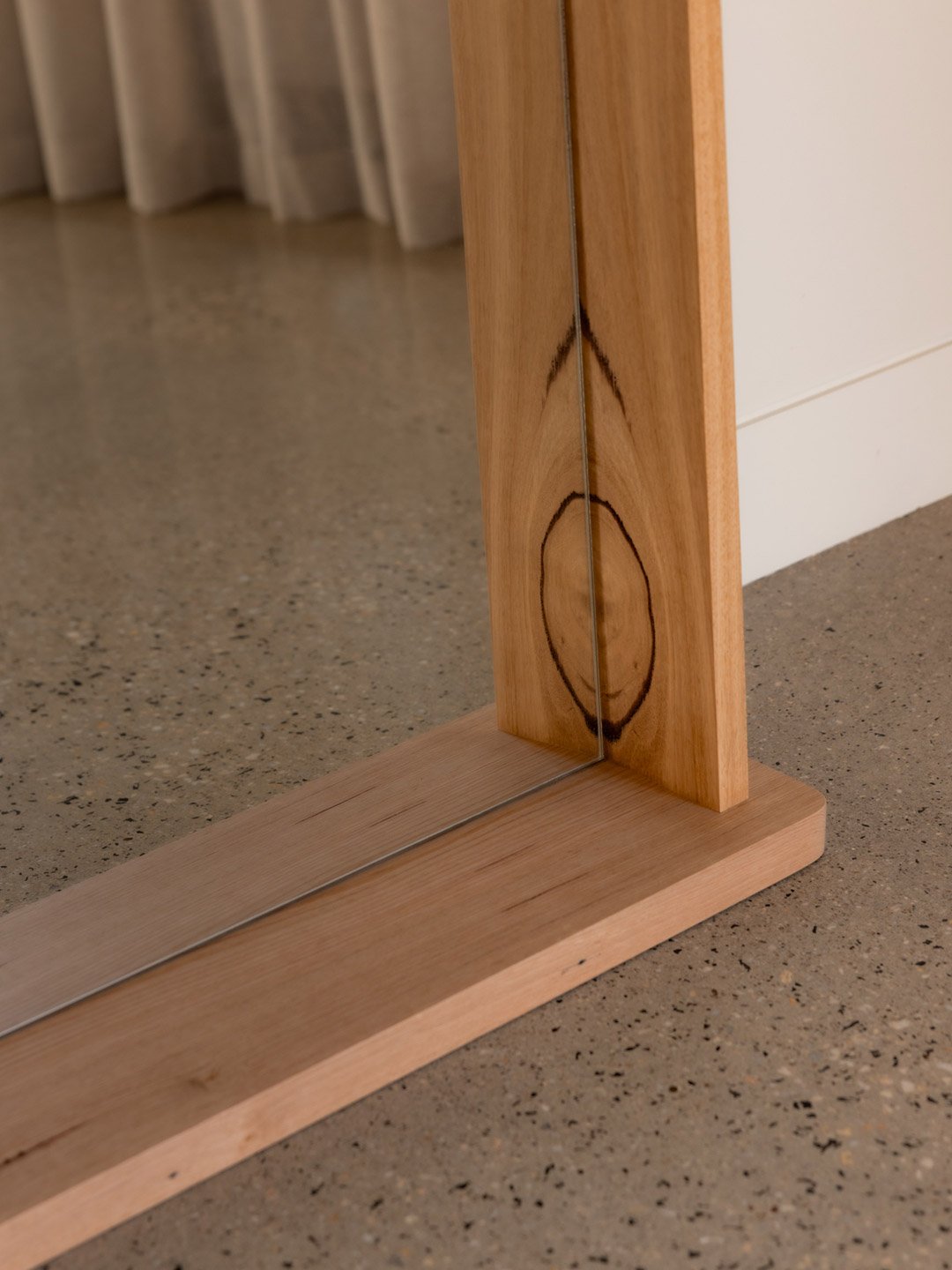 australian-recycled-timber-drift-mirror-base-03.jpg