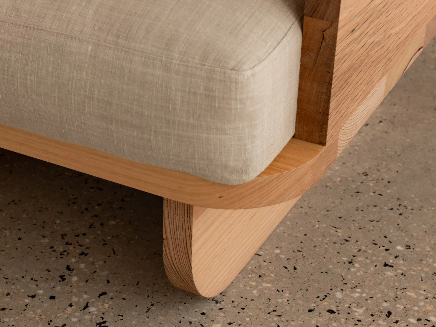 australian-reclaimed-wood-arc-armchair-curves-04.jpg