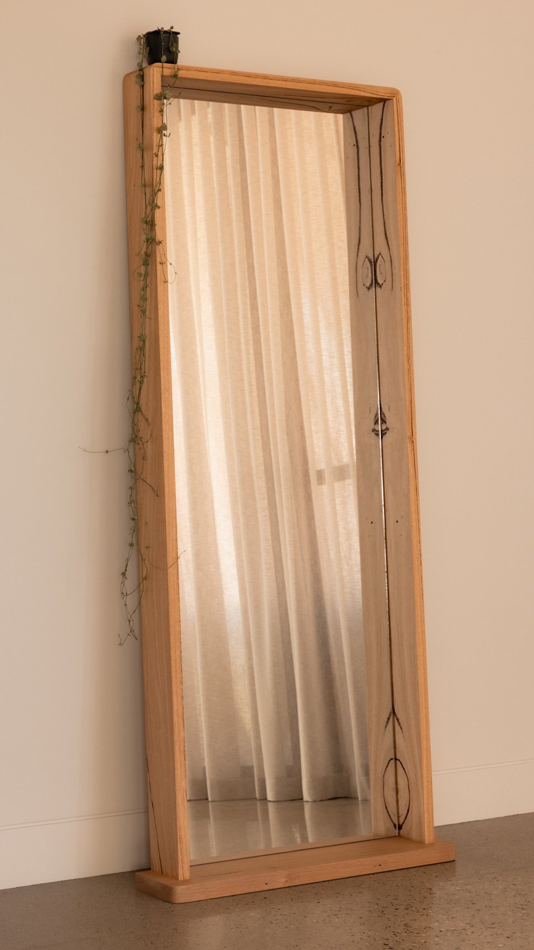 australian-recycled-timber-drift-mirror-07.jpg