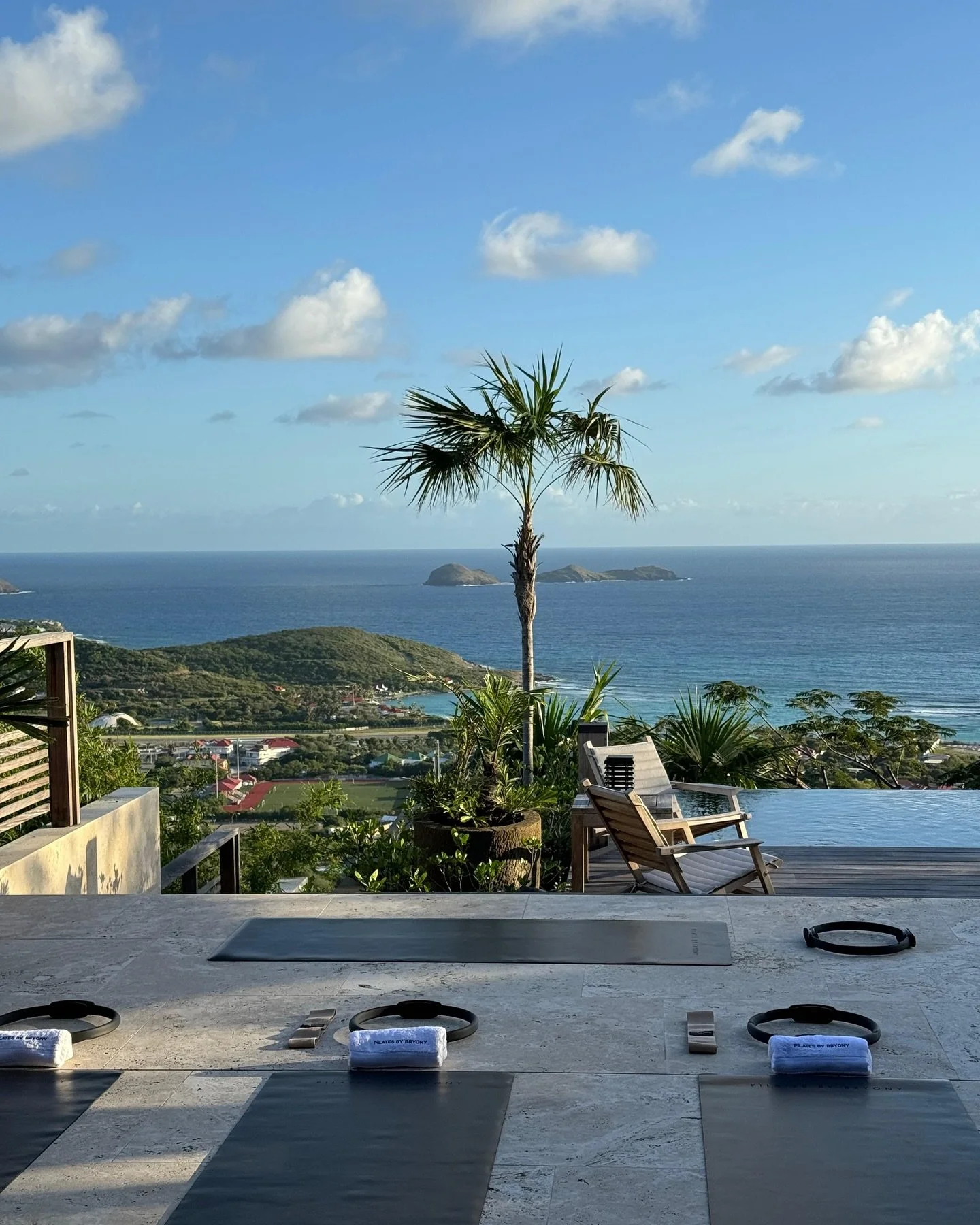 Travel doesn&rsquo;t have to mean losing all sense of balance. With just a few simple tips, it&rsquo;s possible to stay grounded, wherever you are 🤍

Keep it simple, stay connected, and let your practice support you, not overwhelm you 🌞