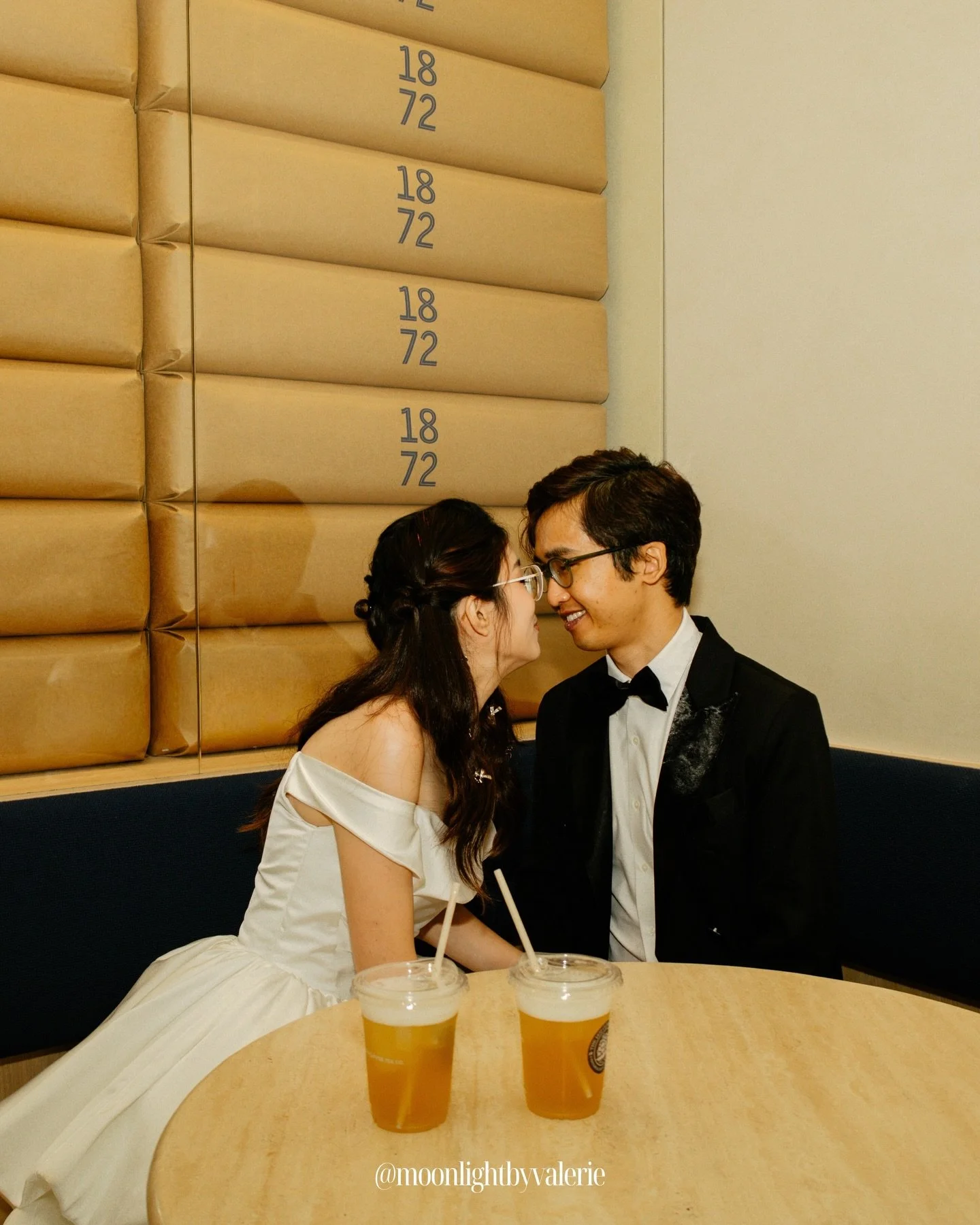 Shaun &amp; Sara 🤍

Back to where they had their first date ✨

Gowns: @afterpartybride 
HMUA: @_min_mua 
Couple: @shaunxsara