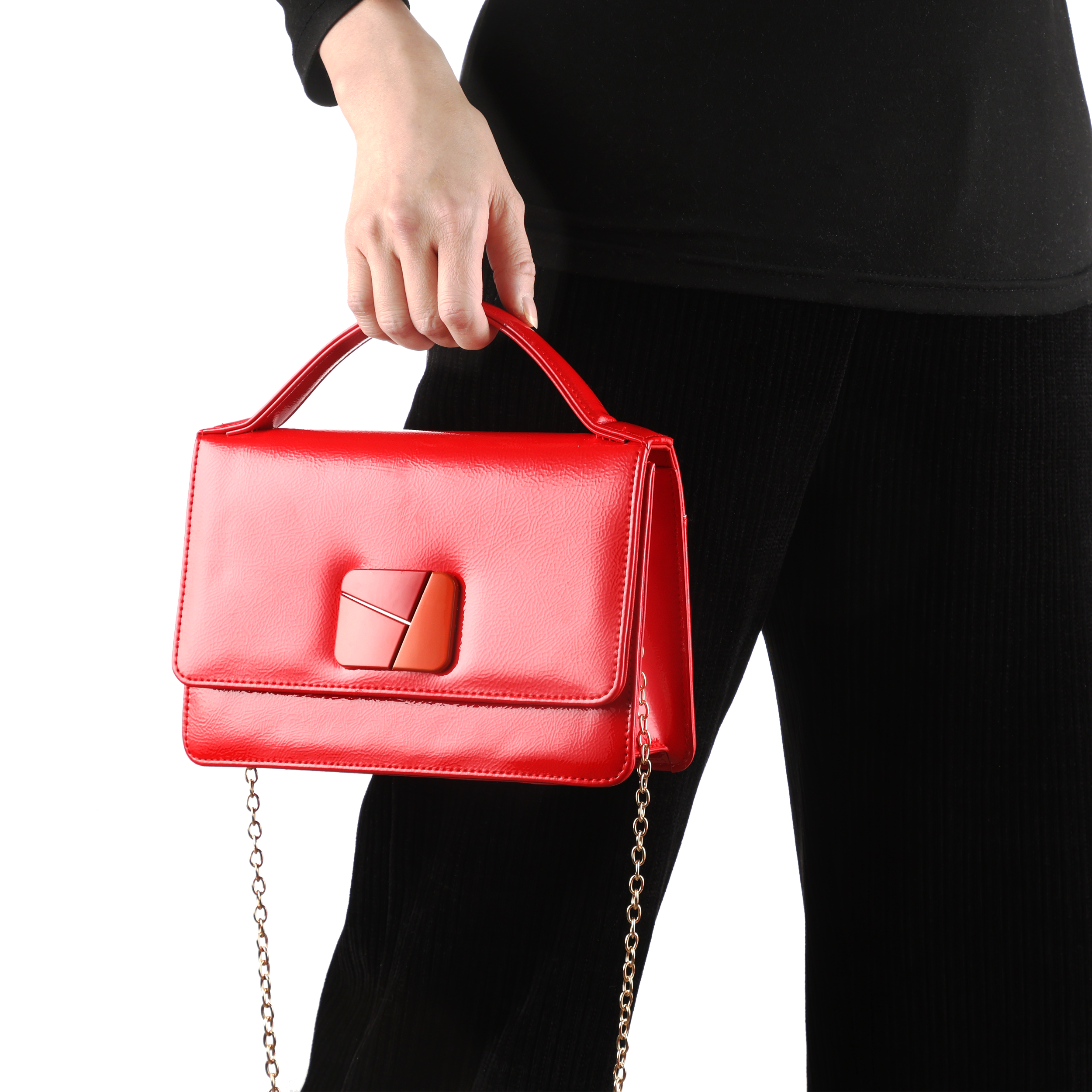 SALLY BAG RED Model.png