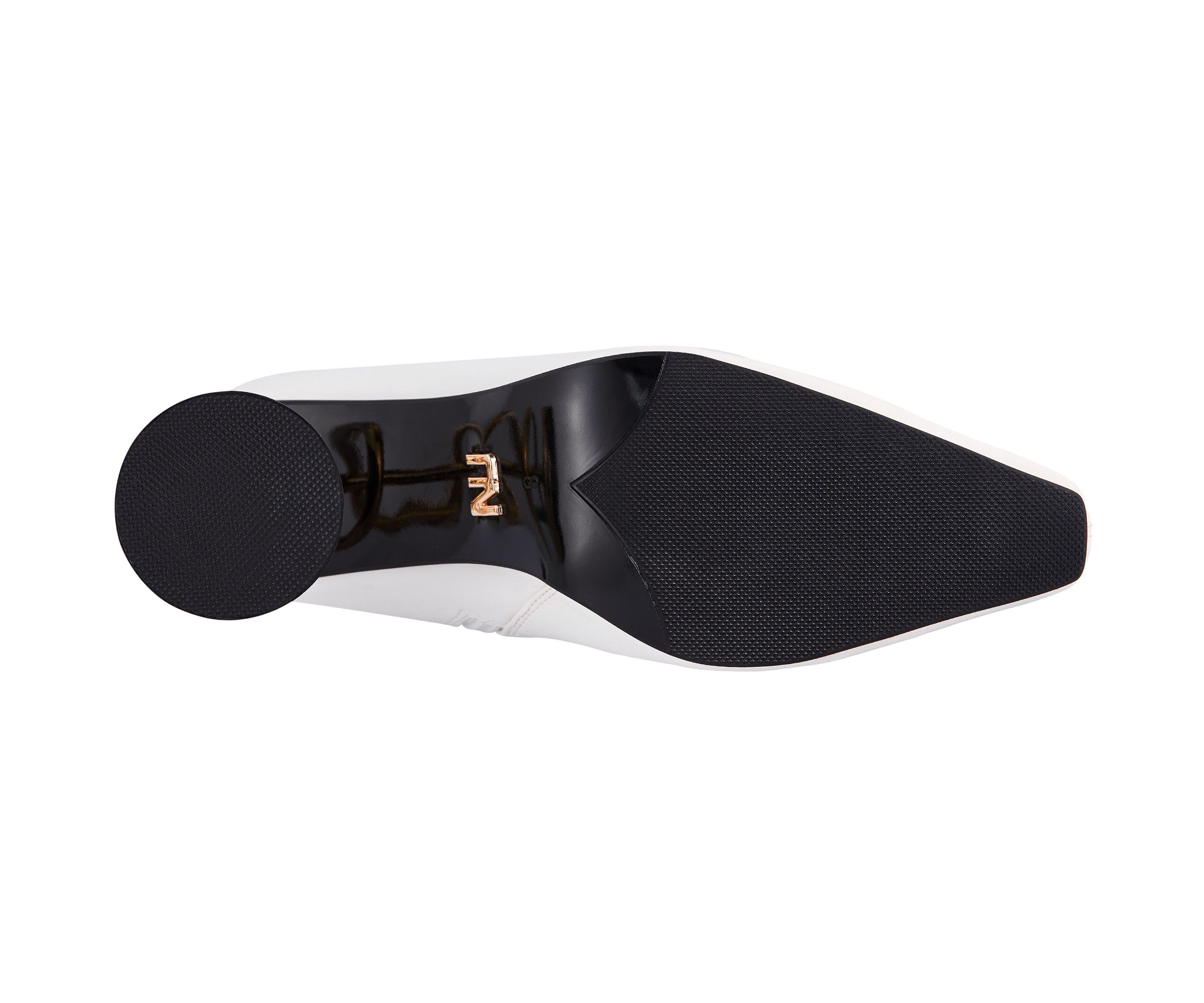 SLINKY WHITE Outsole.jpg