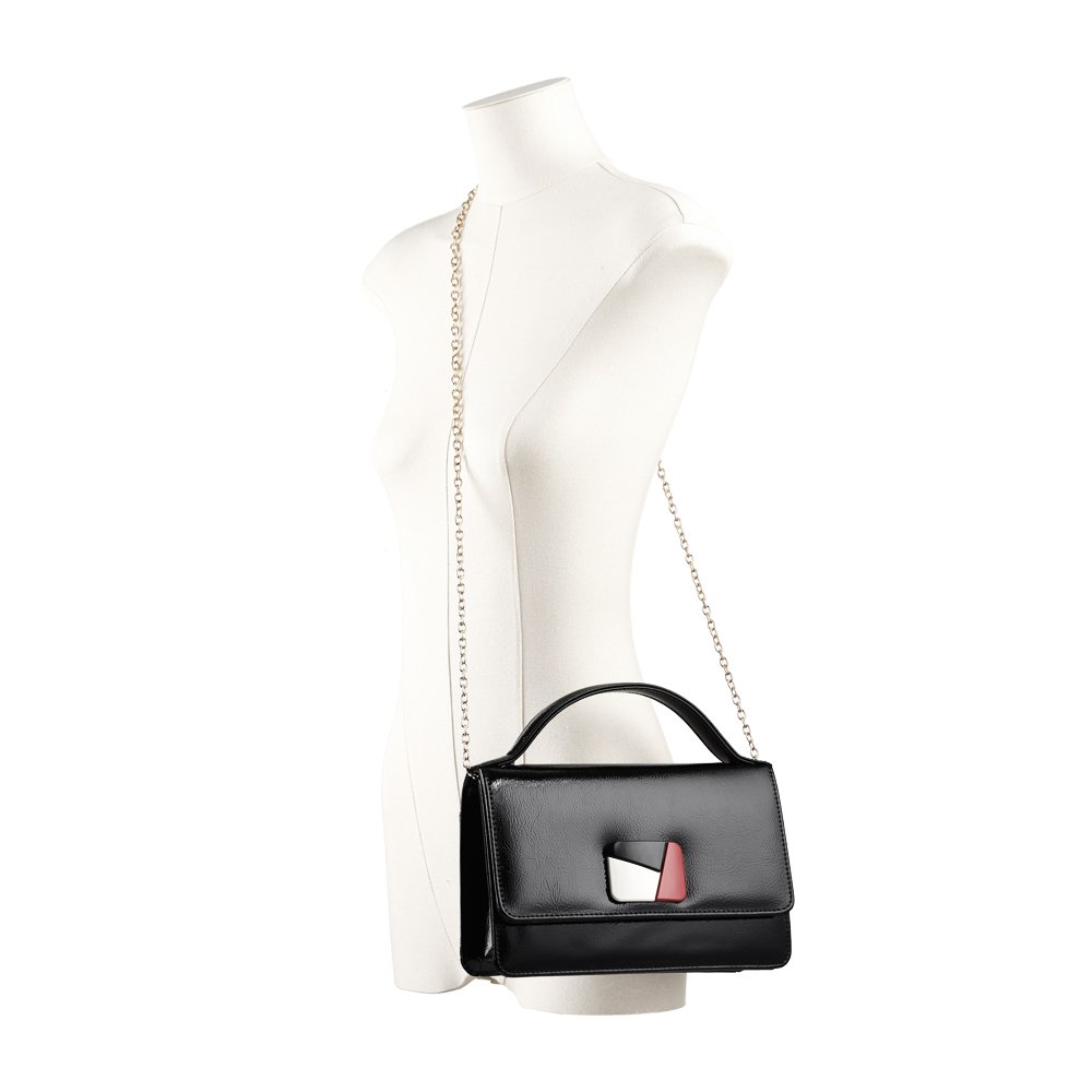 SALLY BAG BLK Manequin.jpg